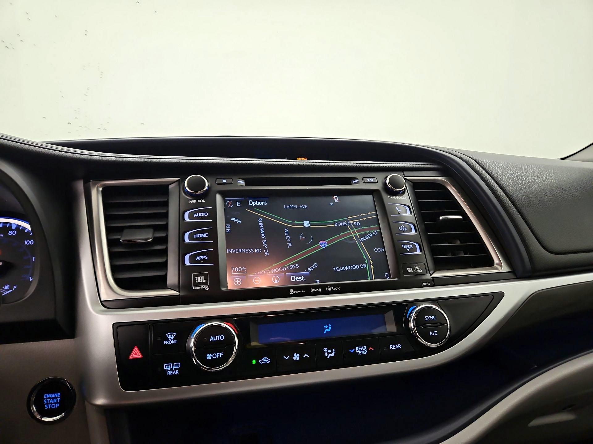 Thumbnail: 2019 Toyota Highlander - 14