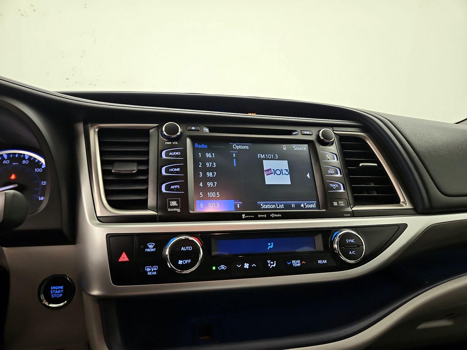 Thumbnail: 2019 Toyota Highlander - 16