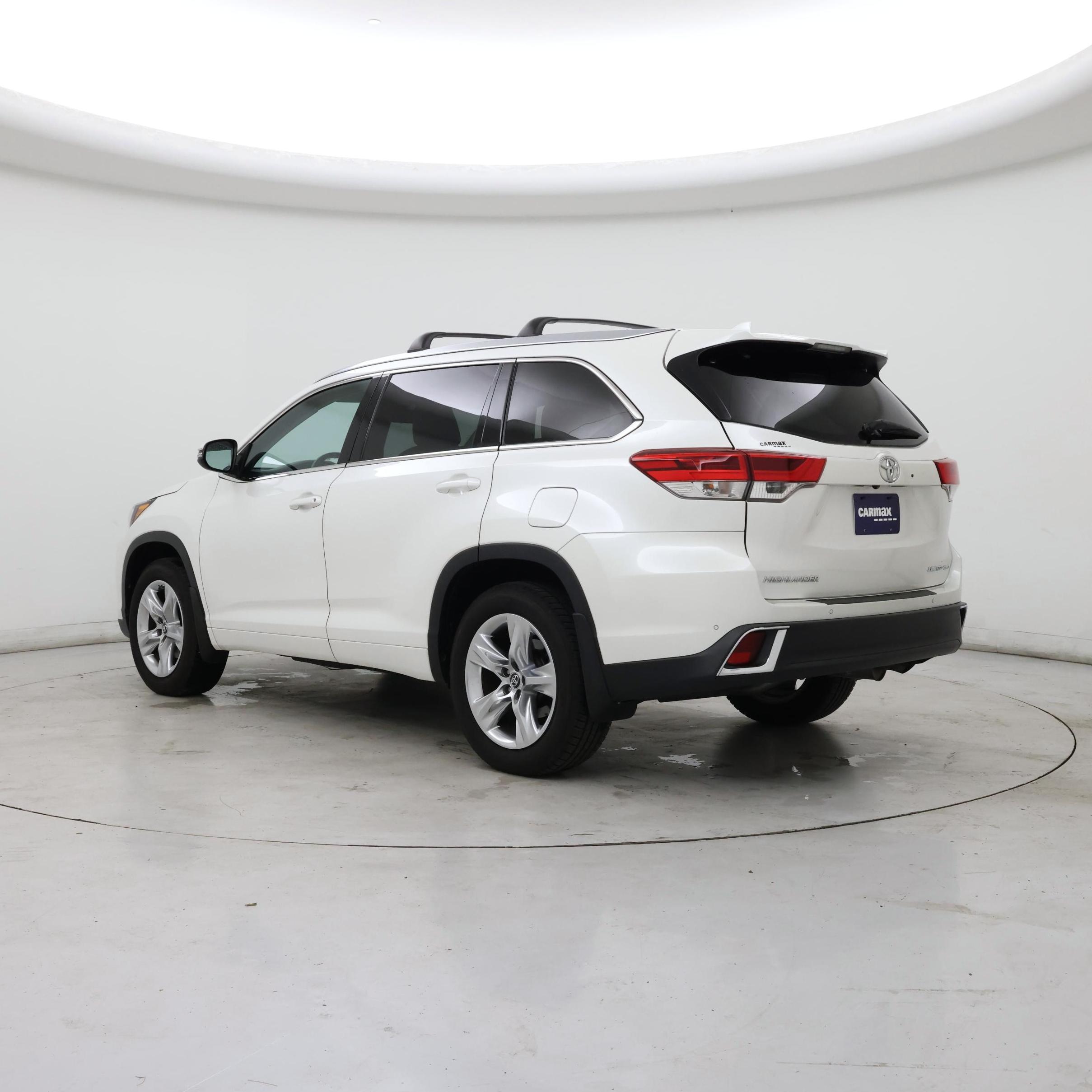 Thumbnail: 2019 Toyota Highlander - 2