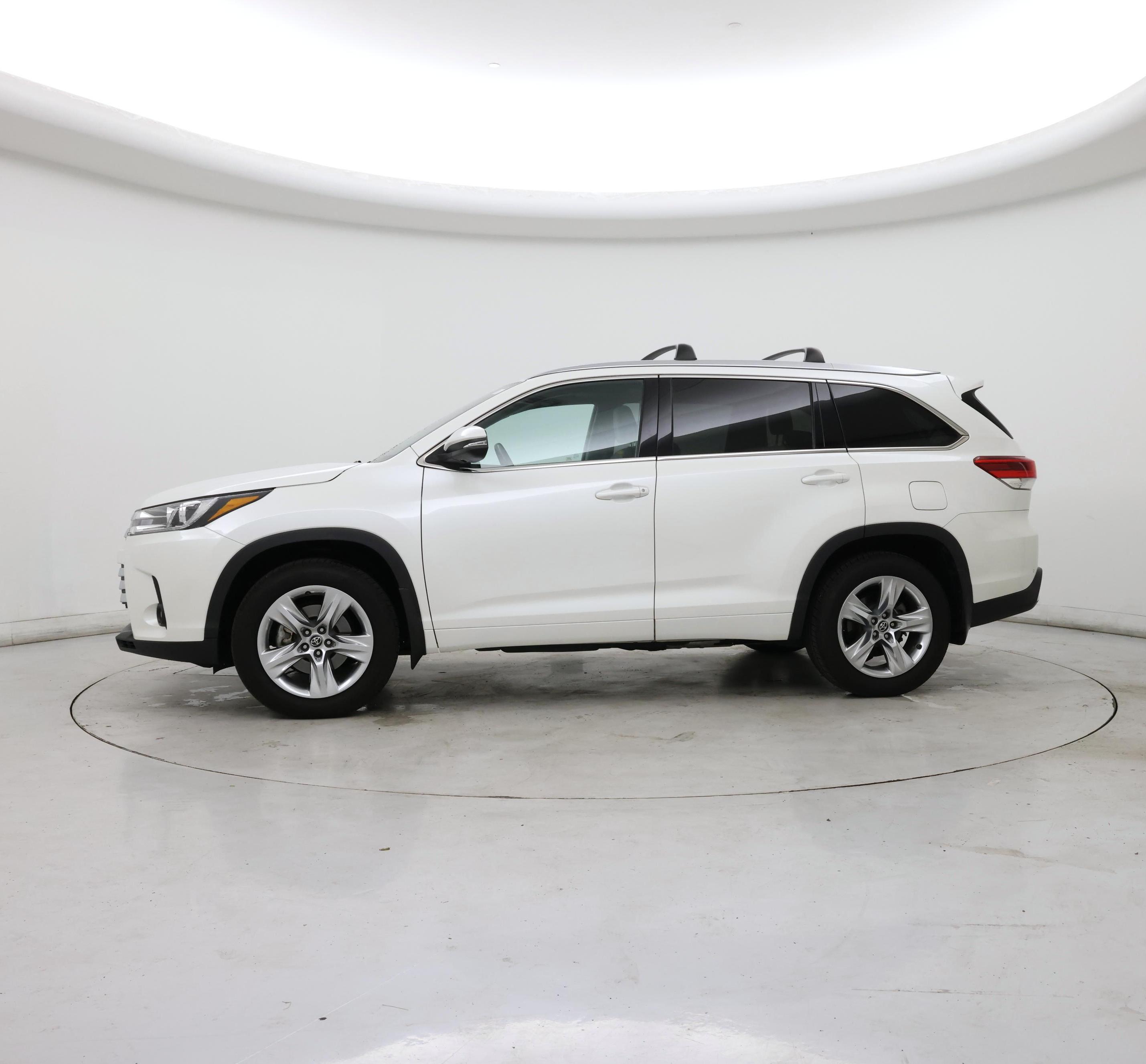 Thumbnail: 2019 Toyota Highlander - 3