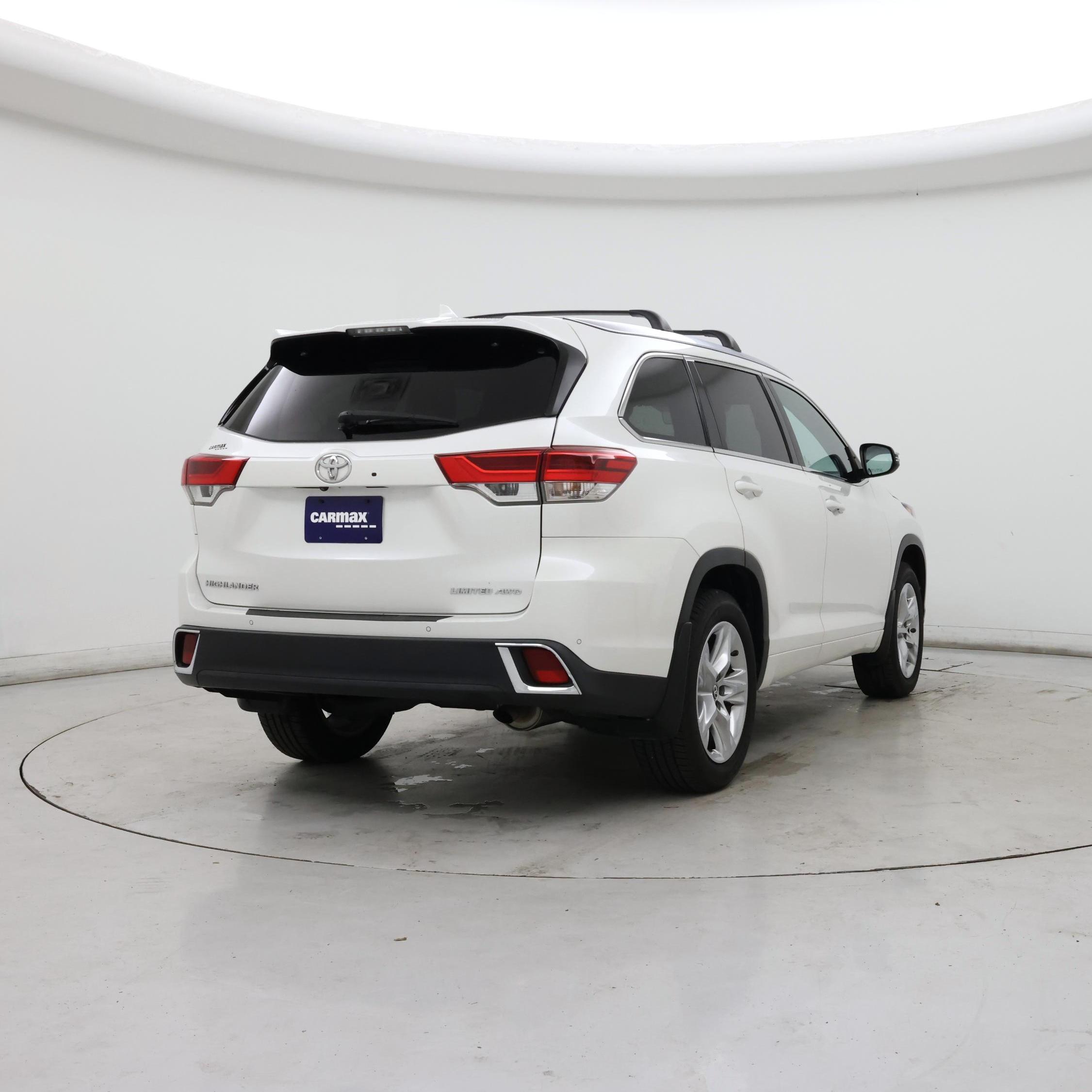 Thumbnail: 2019 Toyota Highlander - 8