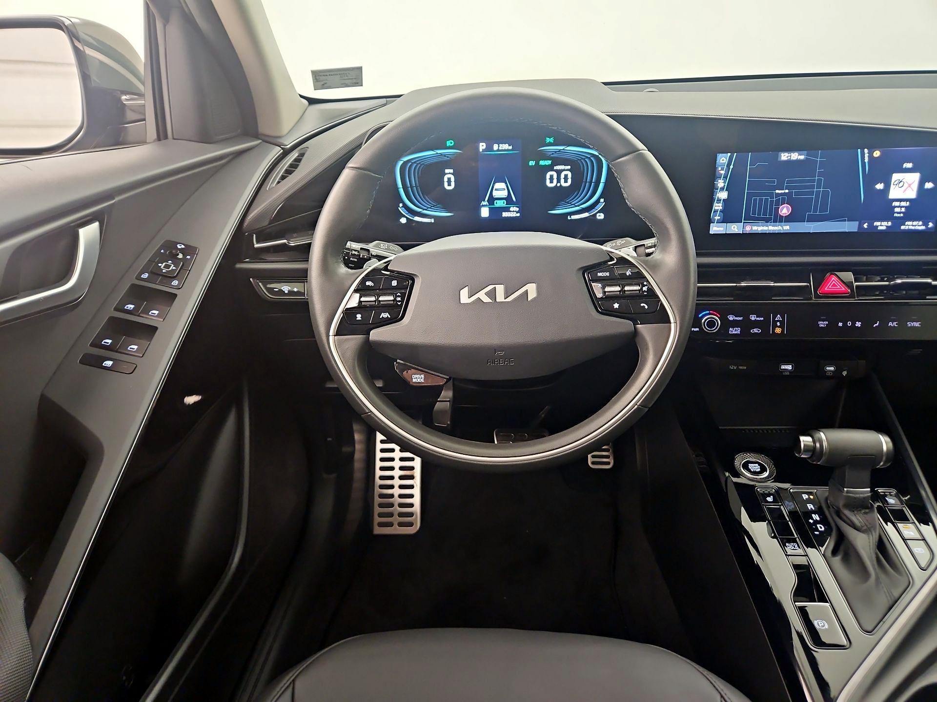 Thumbnail: 2023 Kia Niro - 10