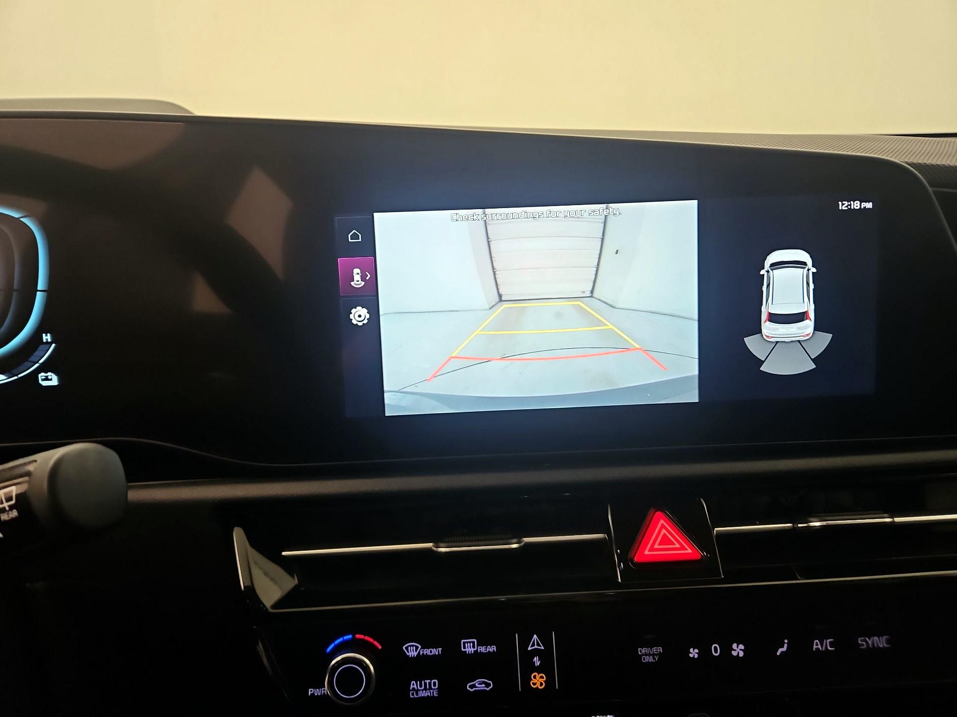 Thumbnail: 2023 Kia Niro - 15