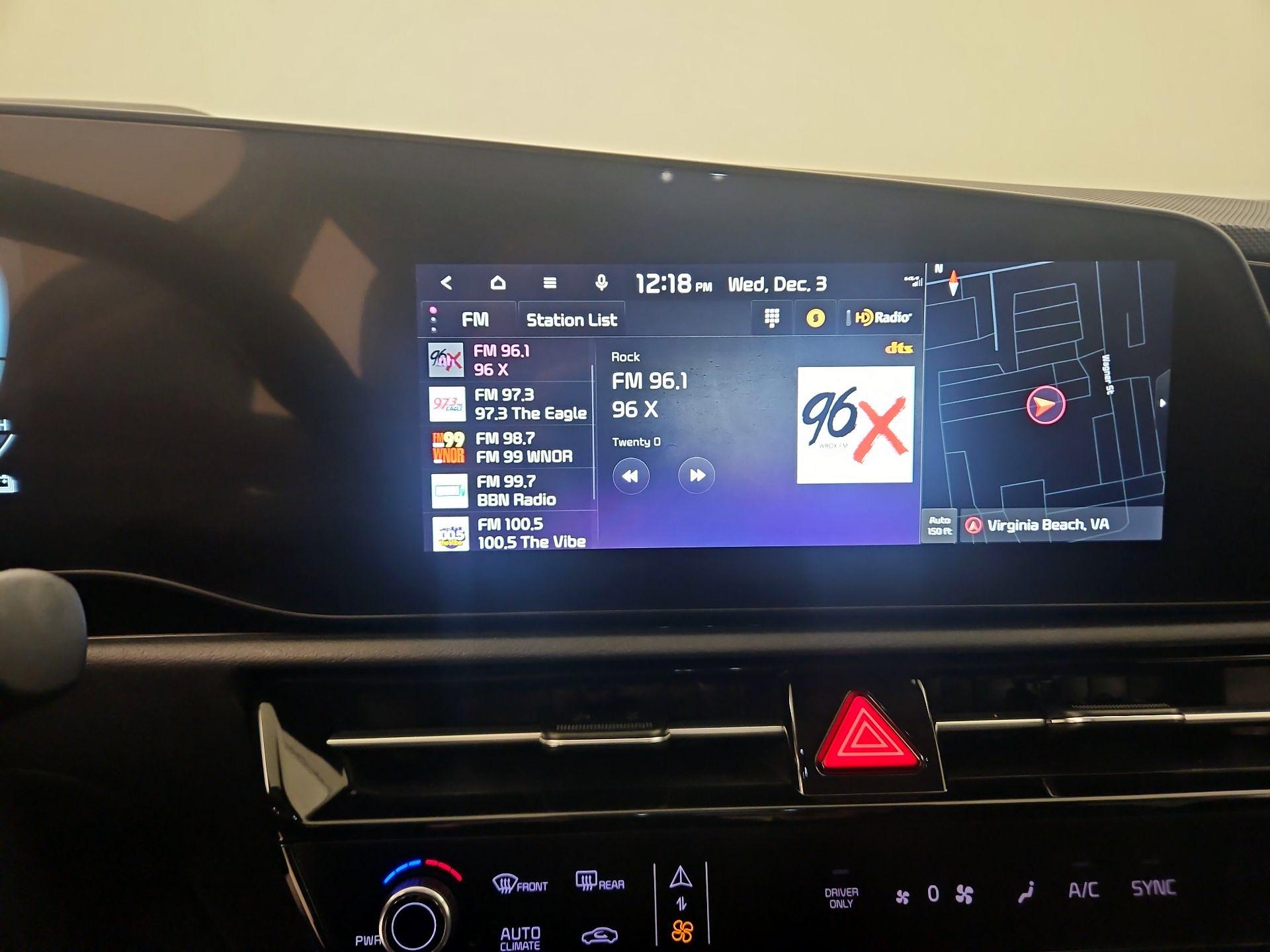 Thumbnail: 2023 Kia Niro - 16