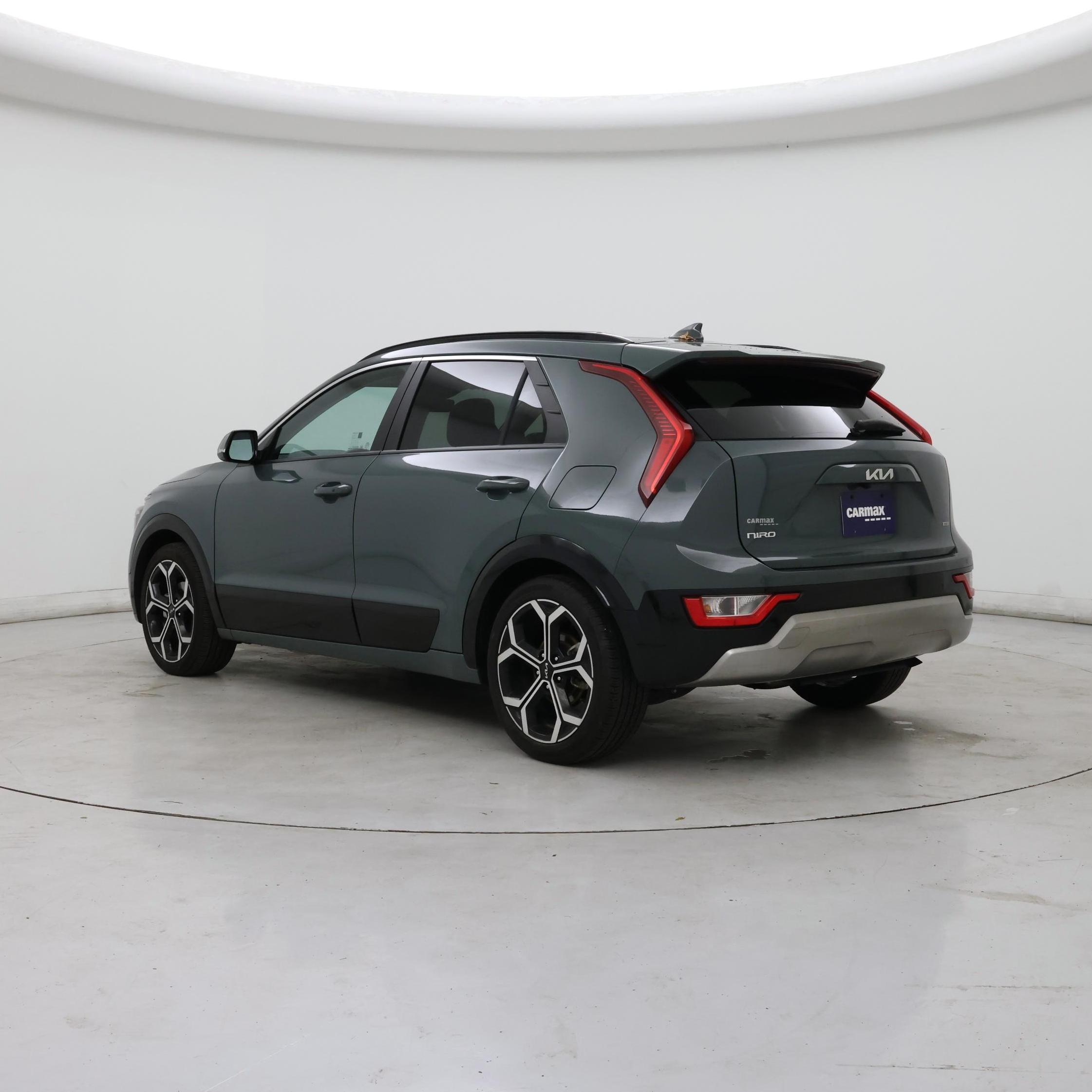 Thumbnail: 2023 Kia Niro - 2