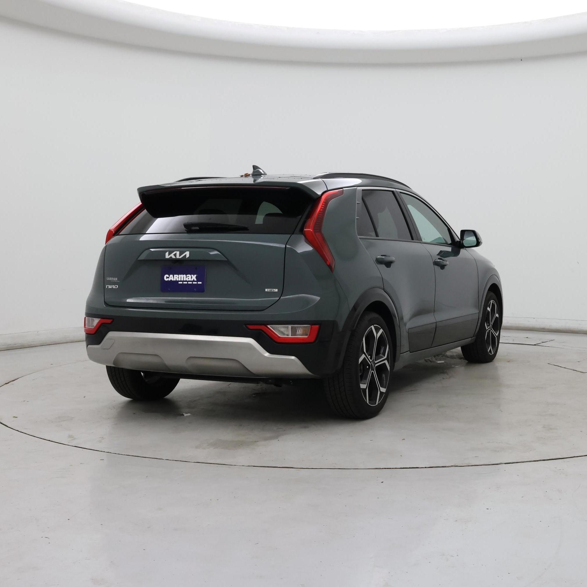 Thumbnail: 2023 Kia Niro - 8