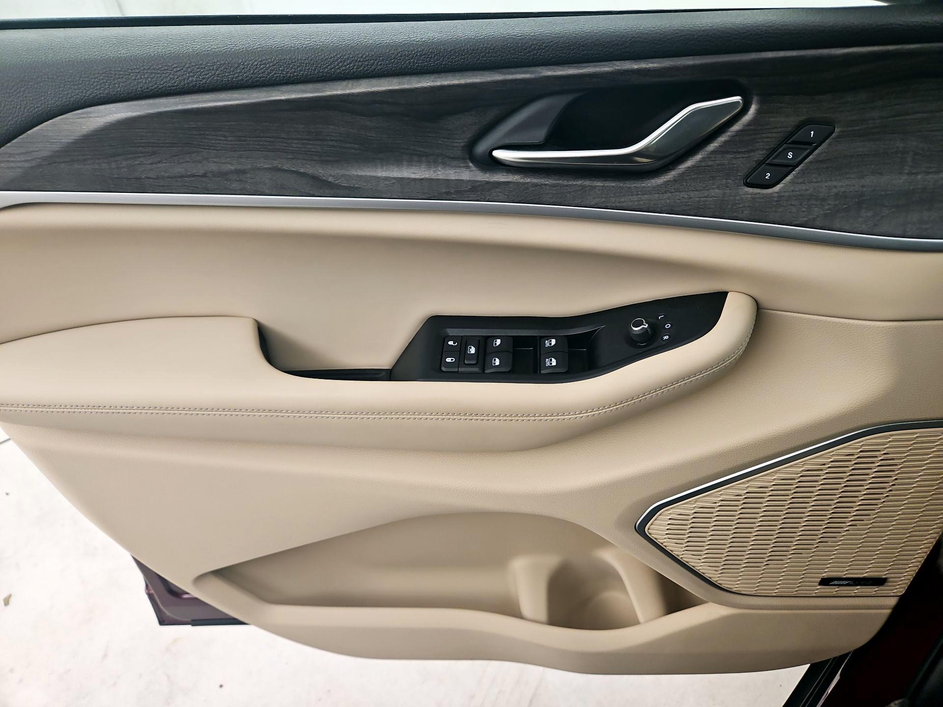 Thumbnail: 2024 Jeep Grand Cherokee - 12