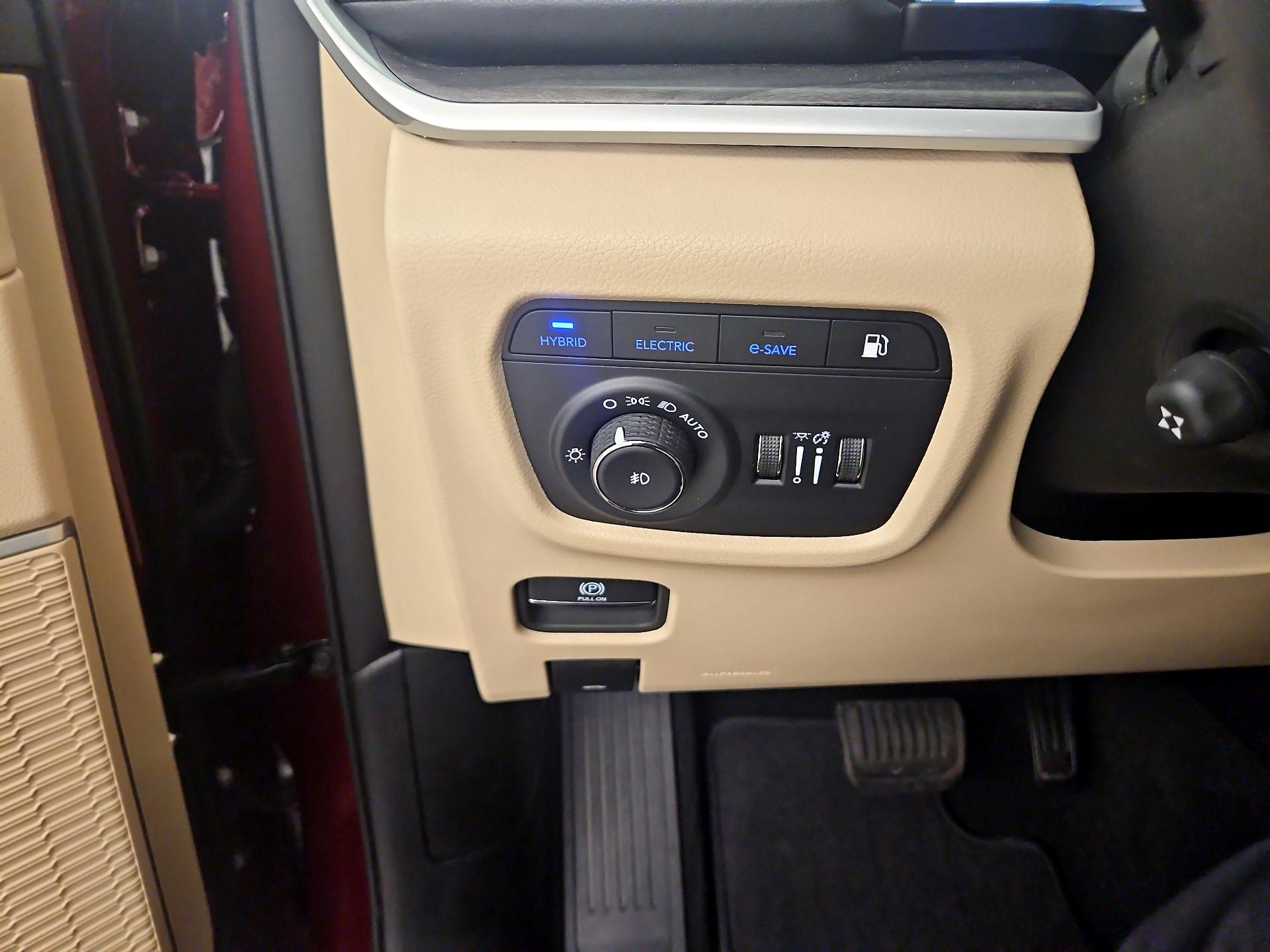 Thumbnail: 2024 Jeep Grand Cherokee - 13