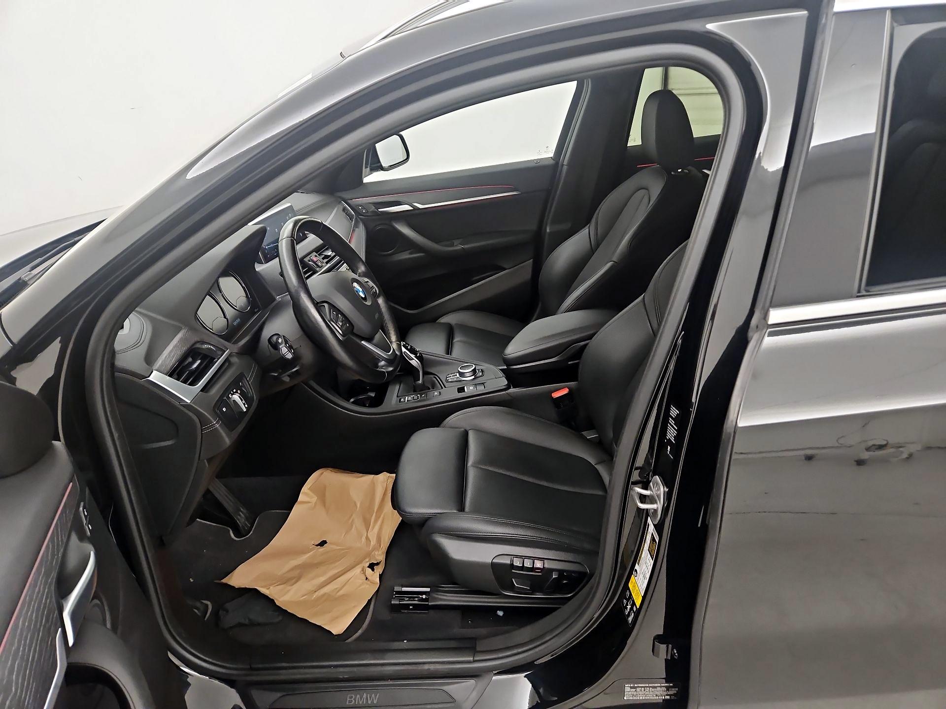 Thumbnail: 2022 BMW X2 - 11