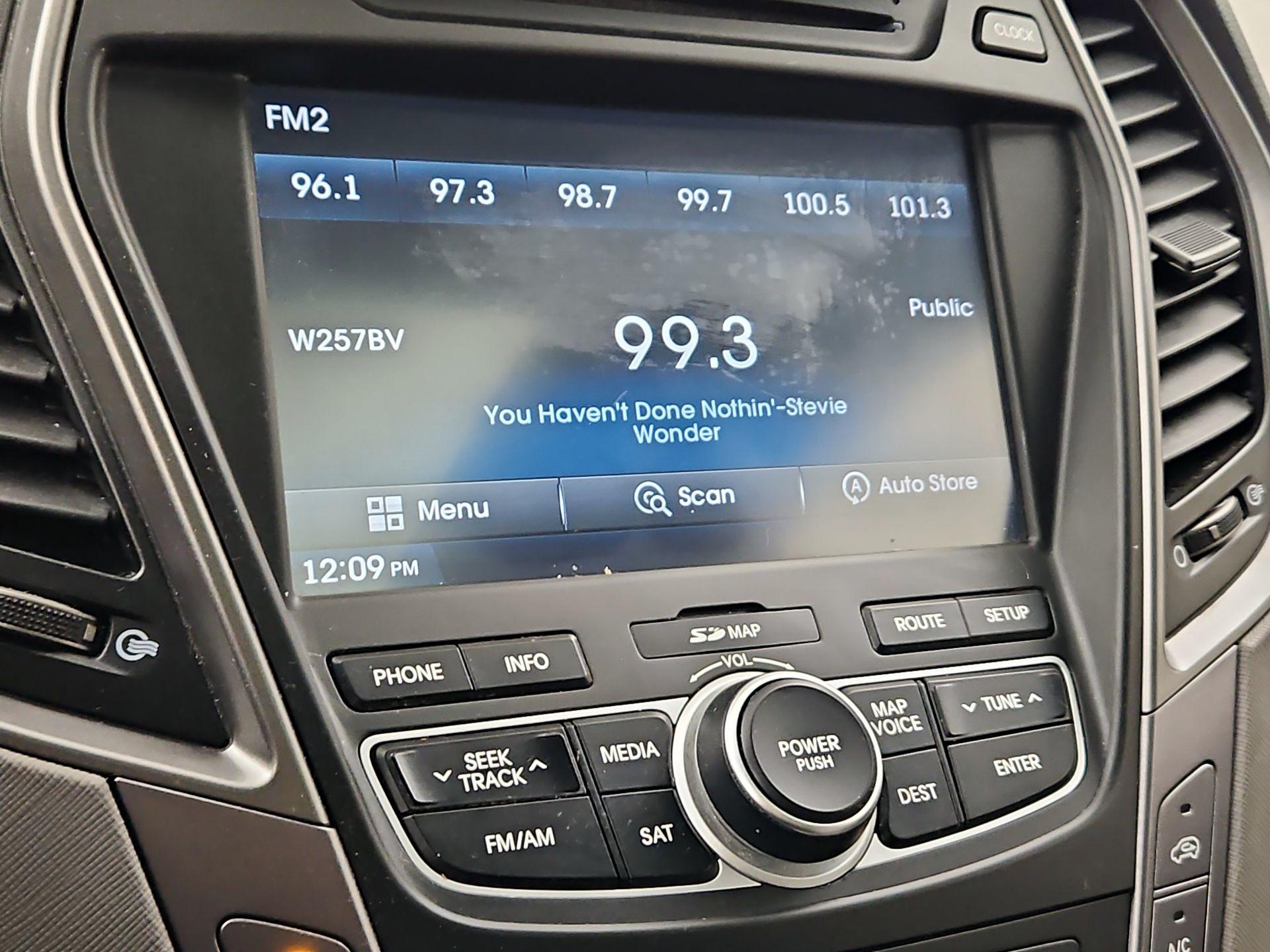 Thumbnail: 2014 Hyundai Santa Fe - 15