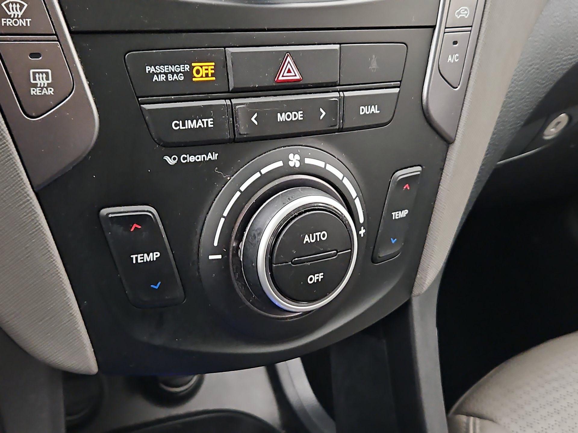 Thumbnail: 2014 Hyundai Santa Fe - 16