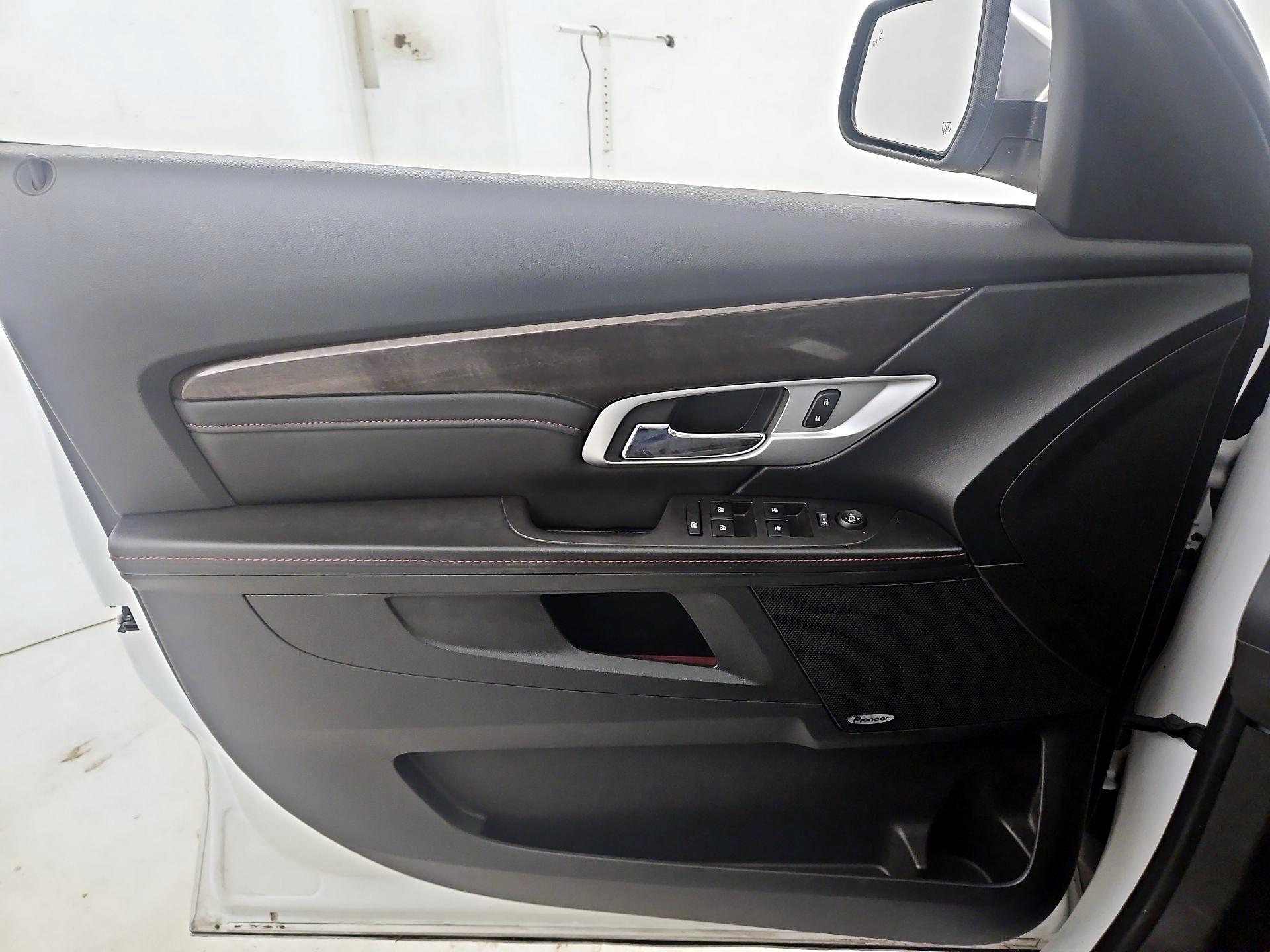 Thumbnail: 2015 GMC Terrain - 12