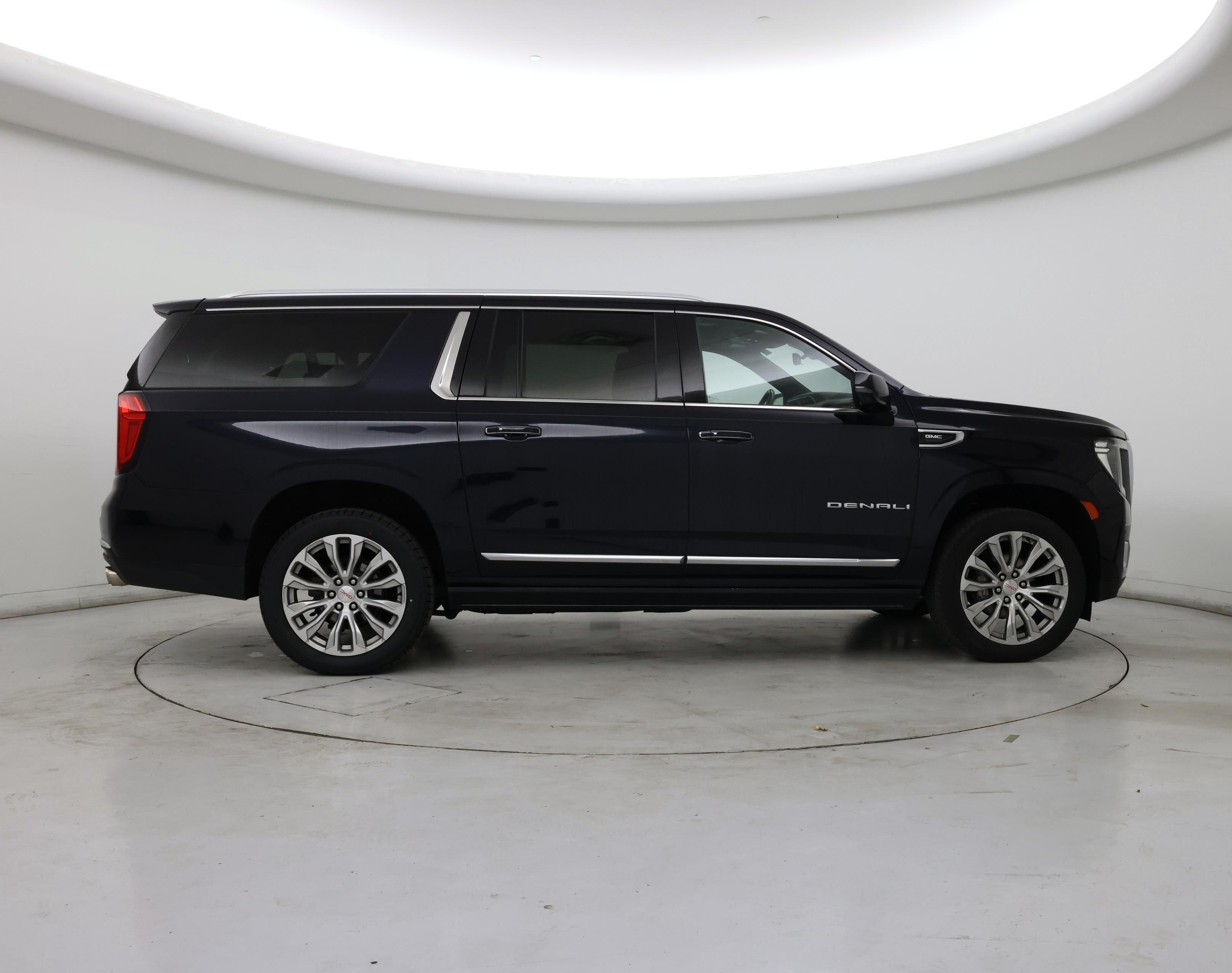 Thumbnail: 2022 GMC Yukon XL - 7