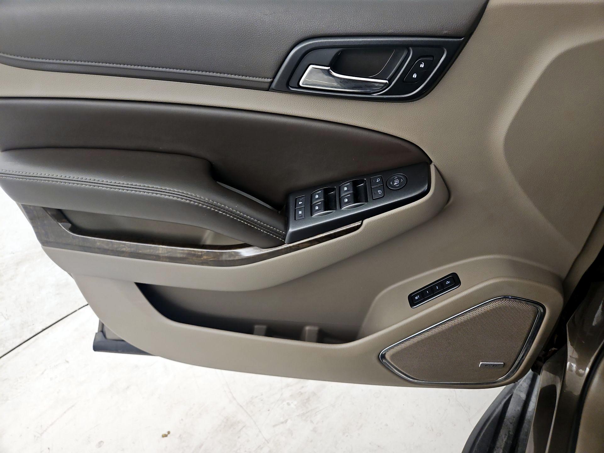 Thumbnail: 2016 Chevrolet Tahoe - 12