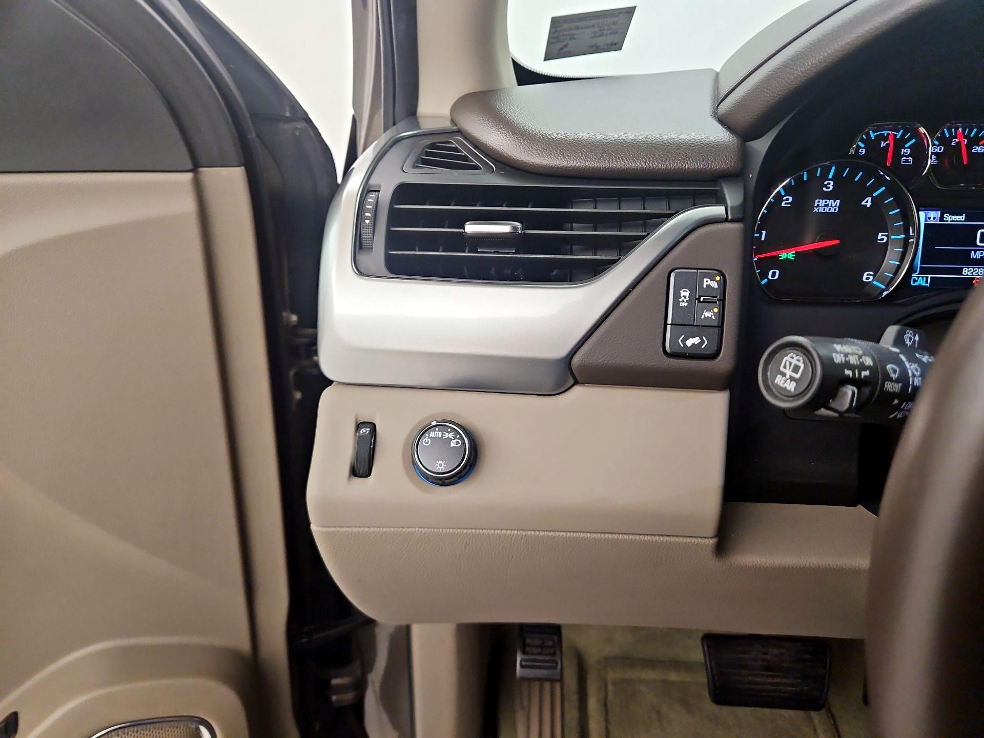 Thumbnail: 2016 Chevrolet Tahoe - 13