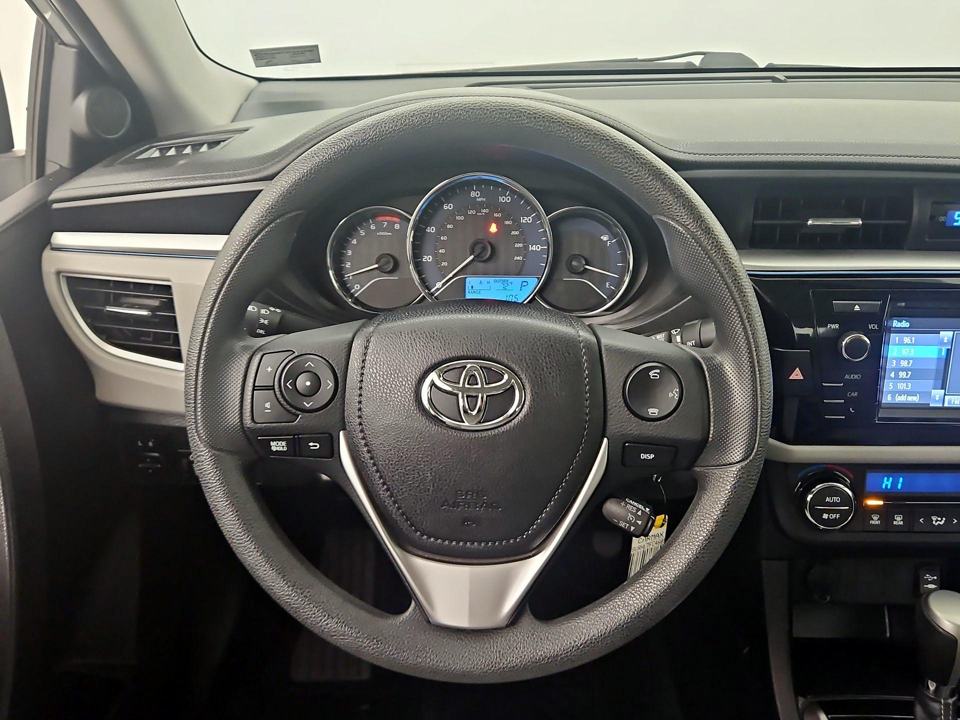 Thumbnail: 2015 Toyota Corolla - 10