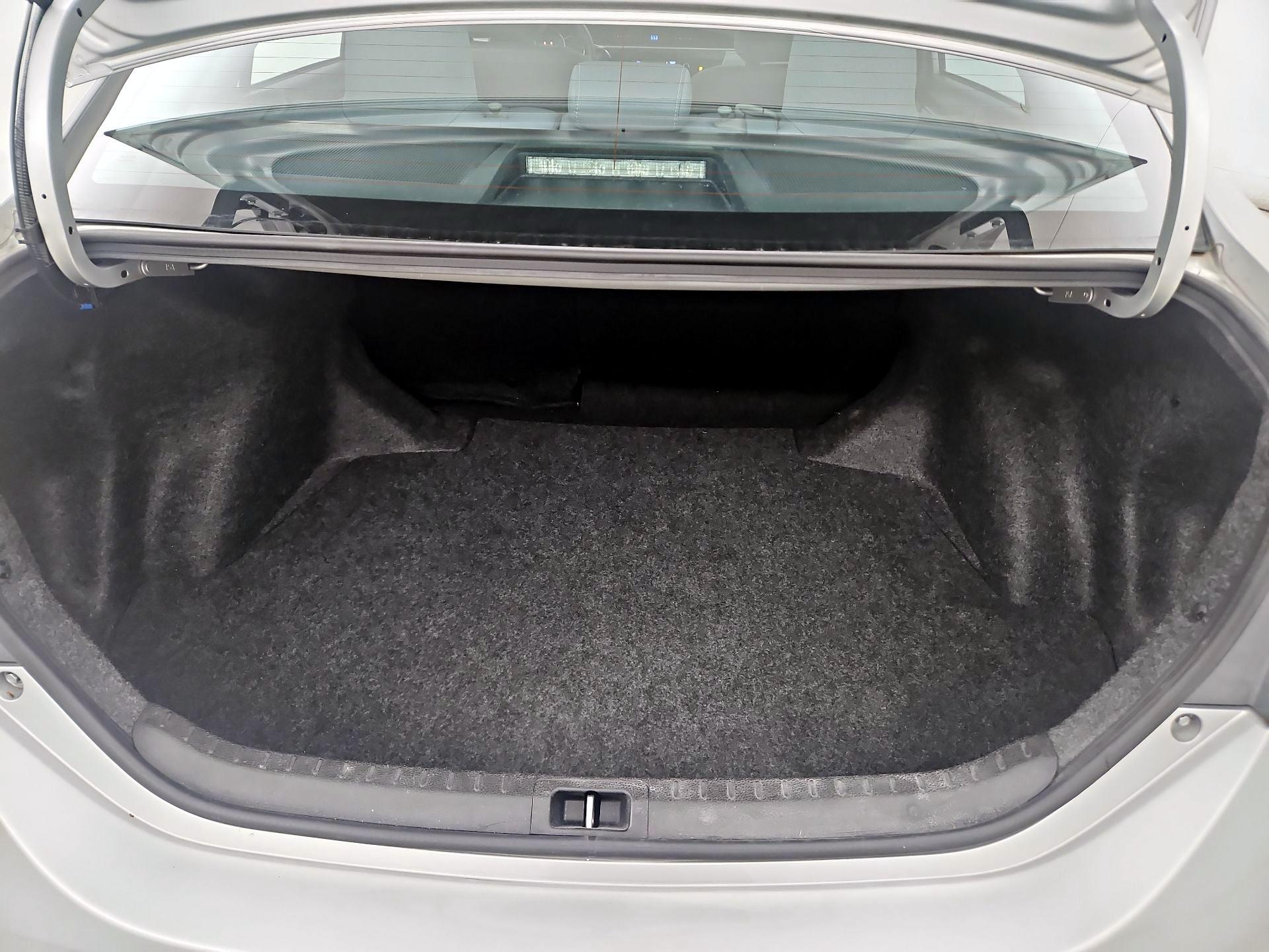 Thumbnail: 2015 Toyota Corolla - 20