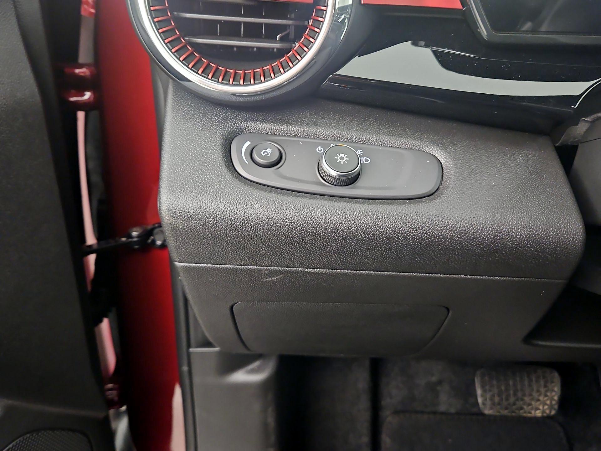 Thumbnail: 2025 Chevrolet Trax - 13