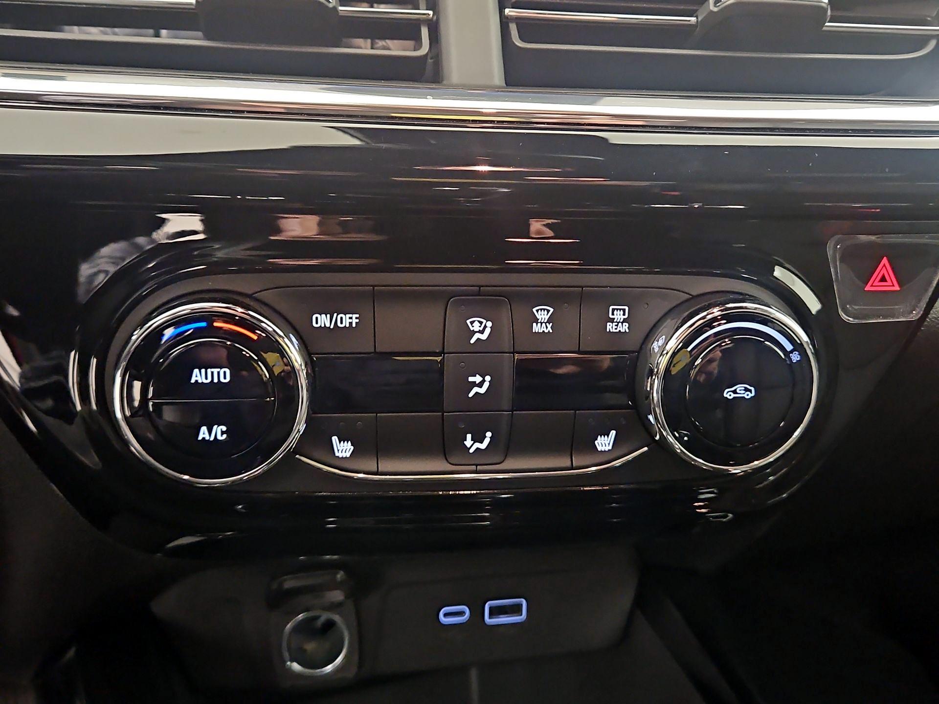 Thumbnail: 2025 Chevrolet Trax - 16