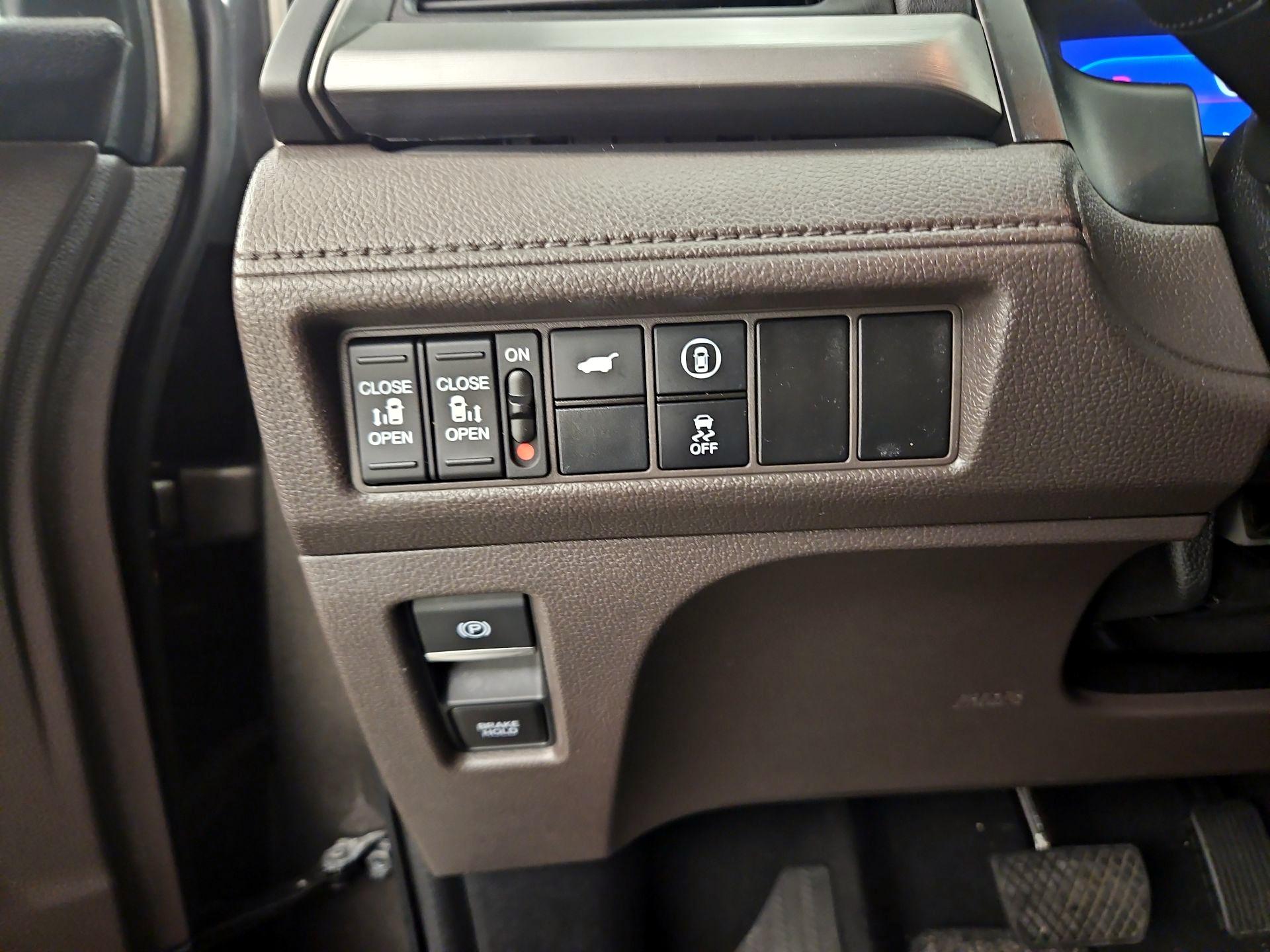 Thumbnail: 2022 Honda Odyssey - 13