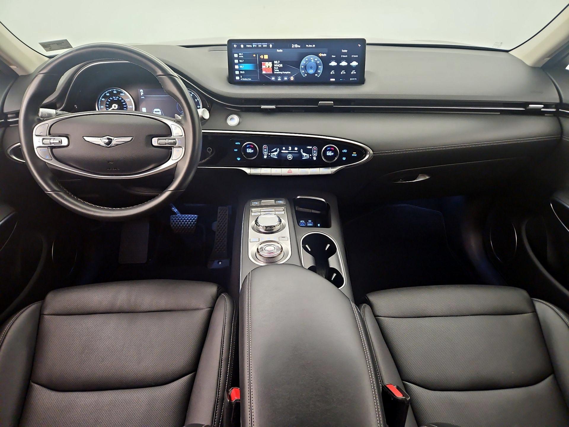 Thumbnail: 2023 Genesis GV70 - 9