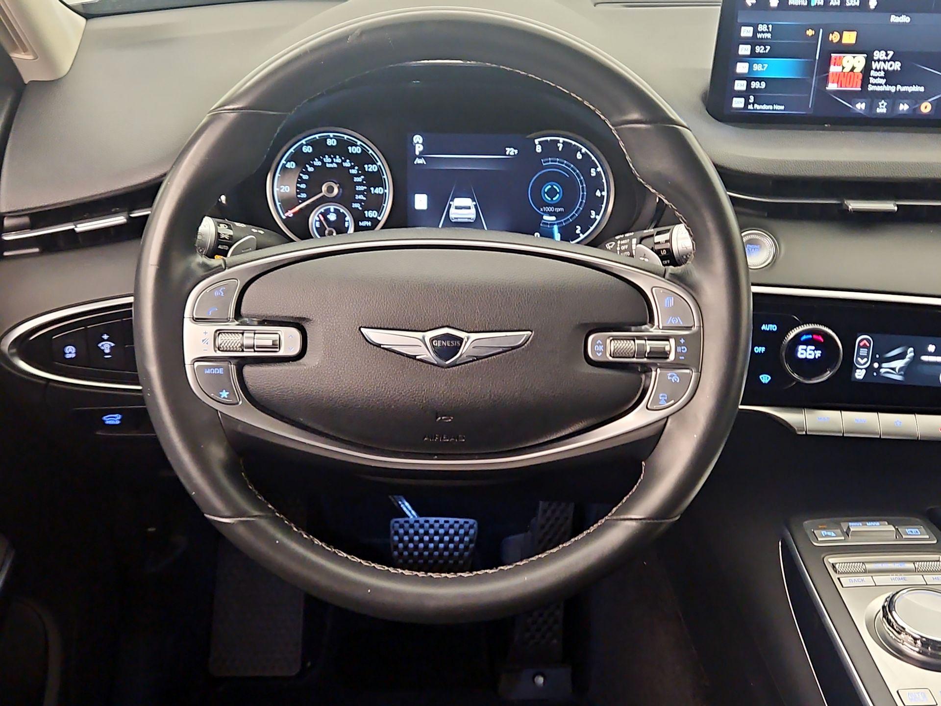 Thumbnail: 2023 Genesis GV70 - 10