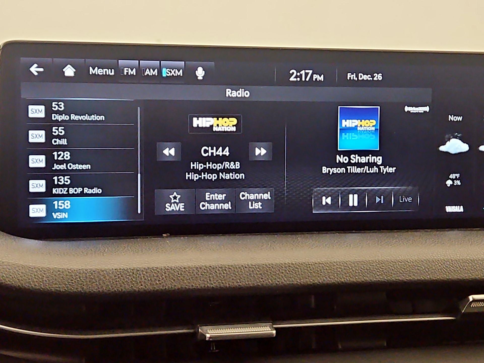 Thumbnail: 2023 Genesis GV70 - 16