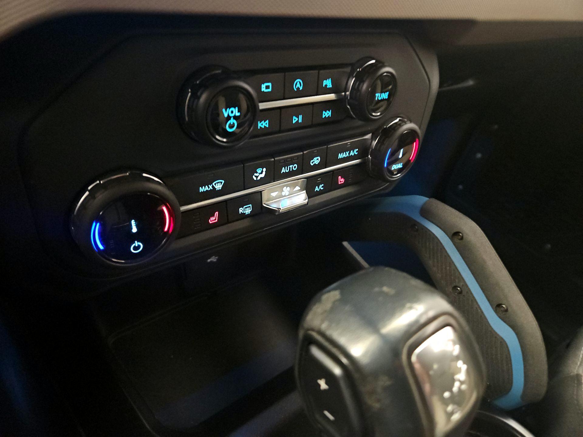 Thumbnail: 2022 Ford Bronco - 17