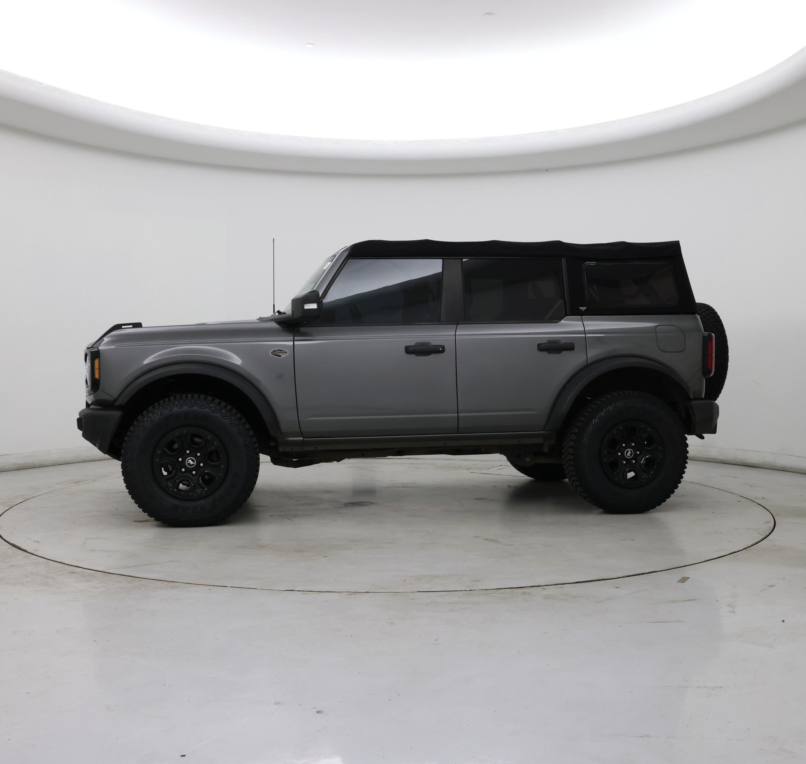 Thumbnail: 2022 Ford Bronco - 3