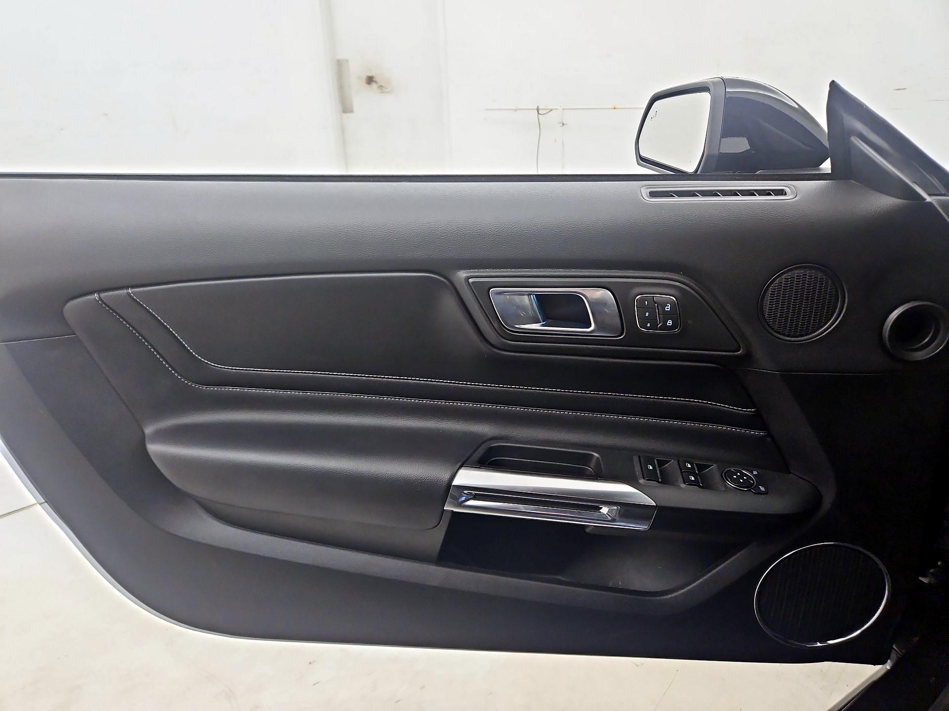 Thumbnail: 2022 Ford Mustang - 12