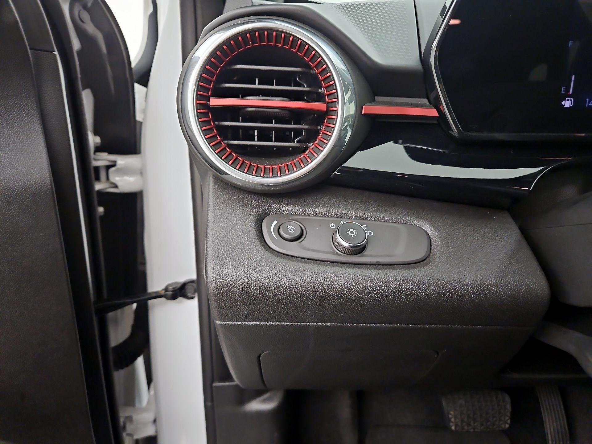 Thumbnail: 2024 Chevrolet Trax - 13