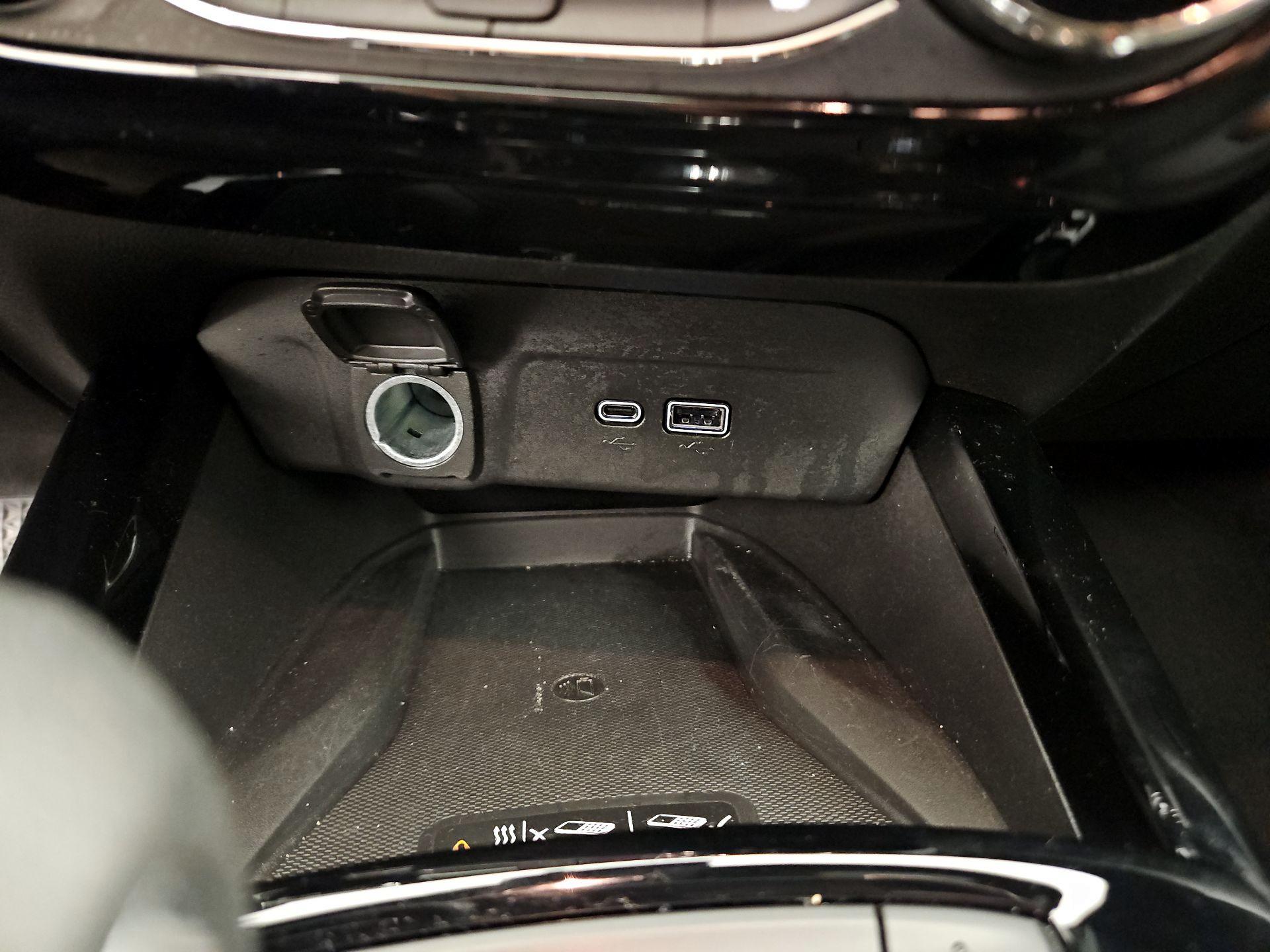 Thumbnail: 2024 Chevrolet Trax - 18