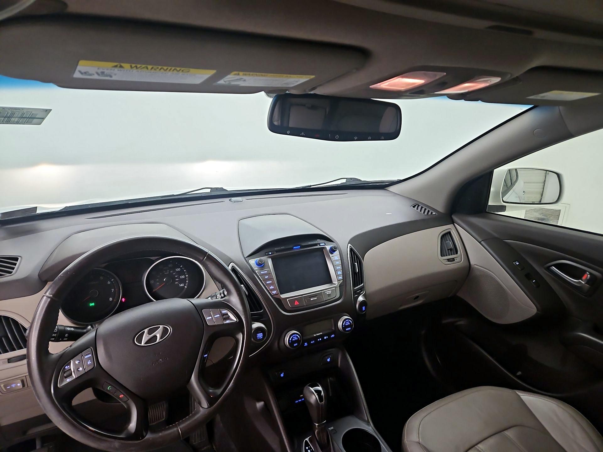 Thumbnail: 2015 Hyundai Tucson - 9