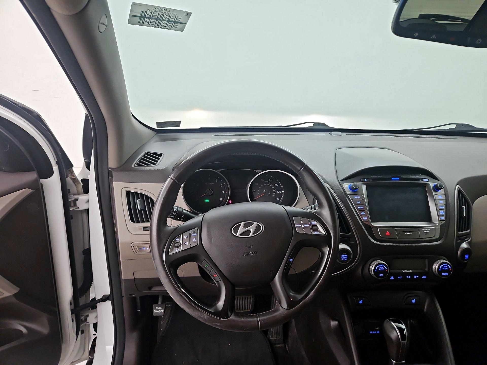 Thumbnail: 2015 Hyundai Tucson - 10