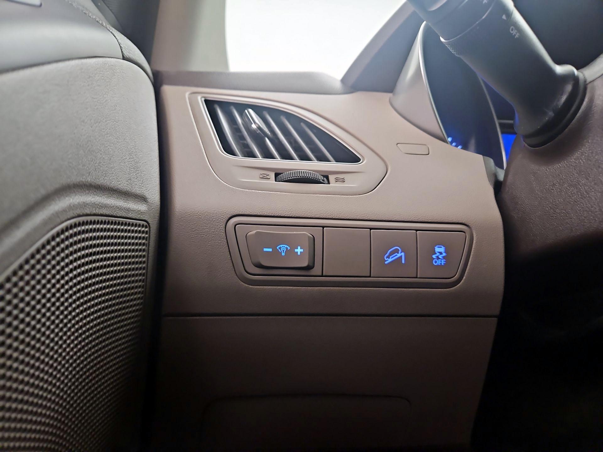 Thumbnail: 2015 Hyundai Tucson - 13