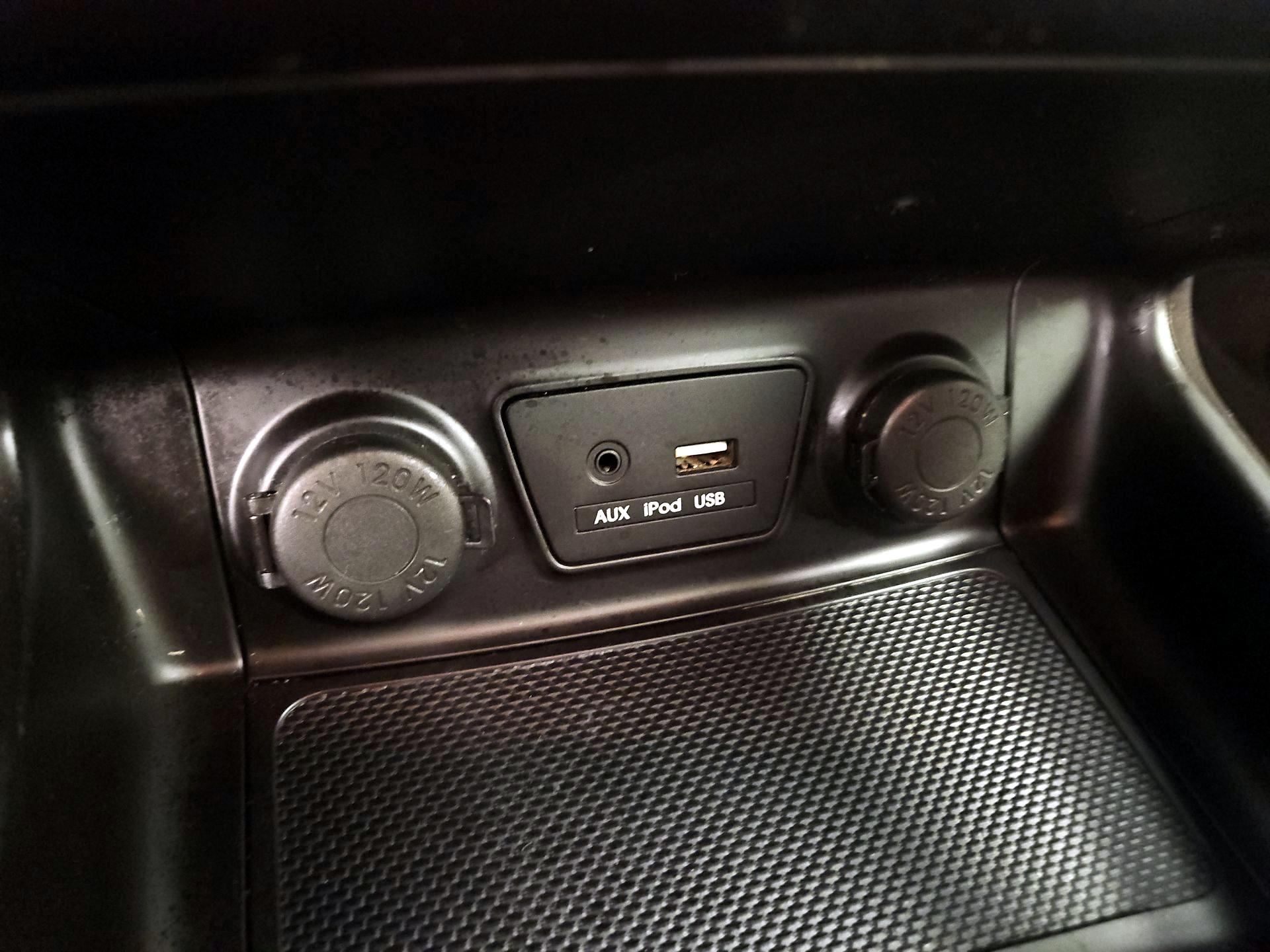 Thumbnail: 2015 Hyundai Tucson - 18