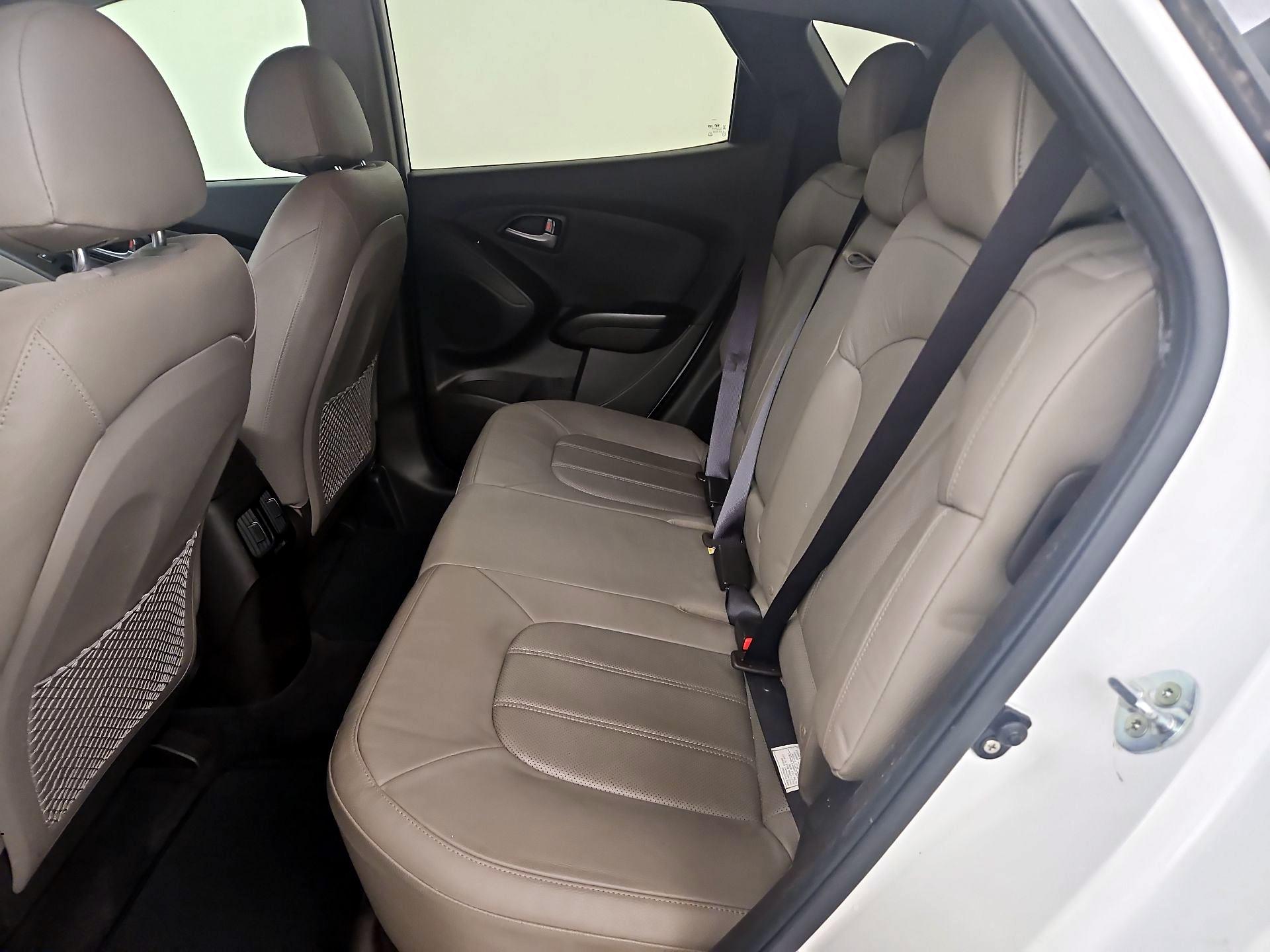 Thumbnail: 2015 Hyundai Tucson - 19