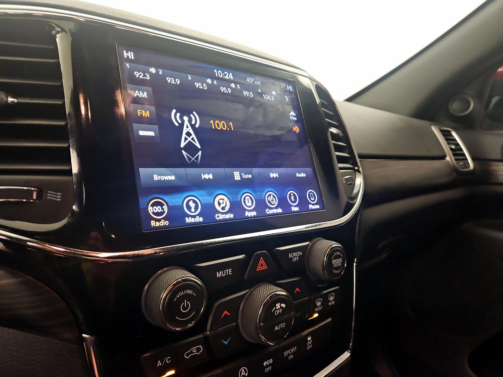 Thumbnail: 2019 Jeep Grand Cherokee - 16