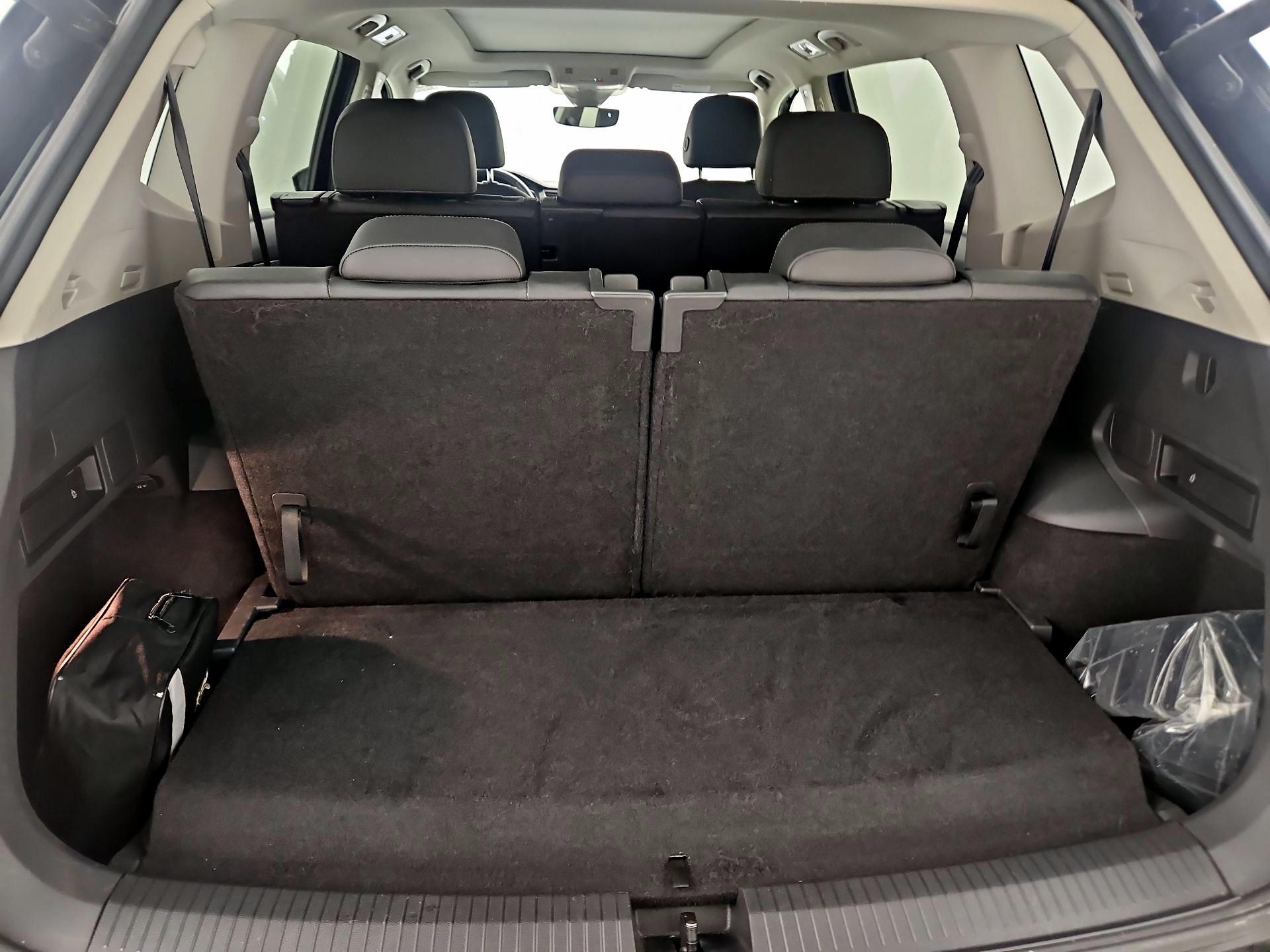 Thumbnail: 2020 Volkswagen Tiguan - 19