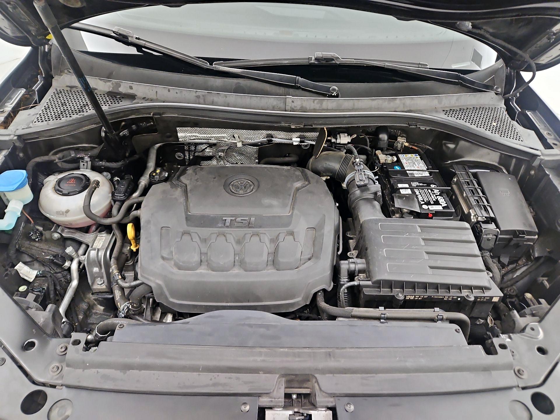 Thumbnail: 2020 Volkswagen Tiguan - 20