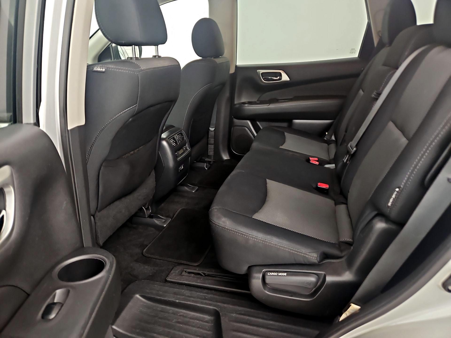 Thumbnail: 2019 Nissan Pathfinder - 19