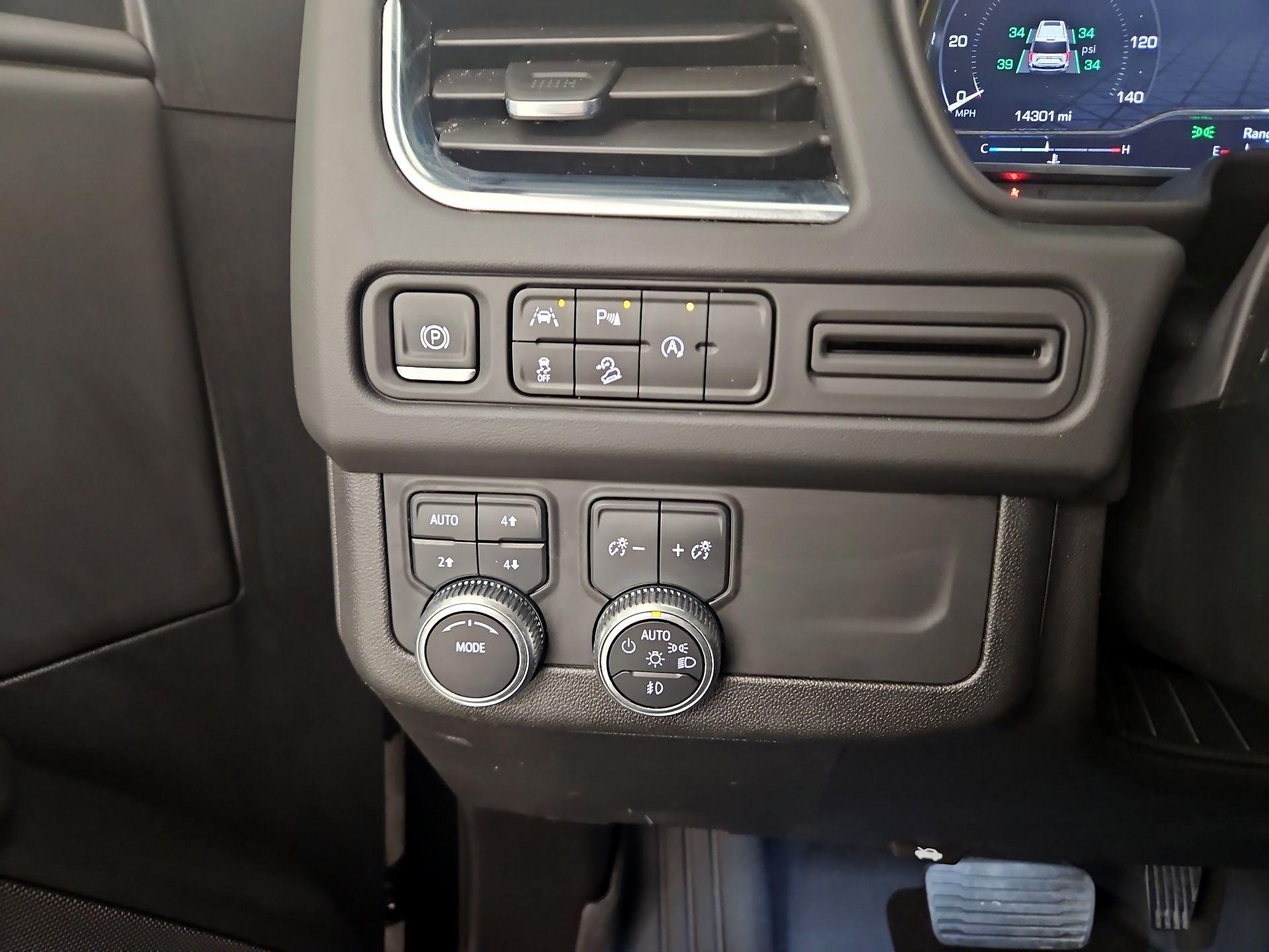 Thumbnail: 2024 GMC Yukon XL - 13