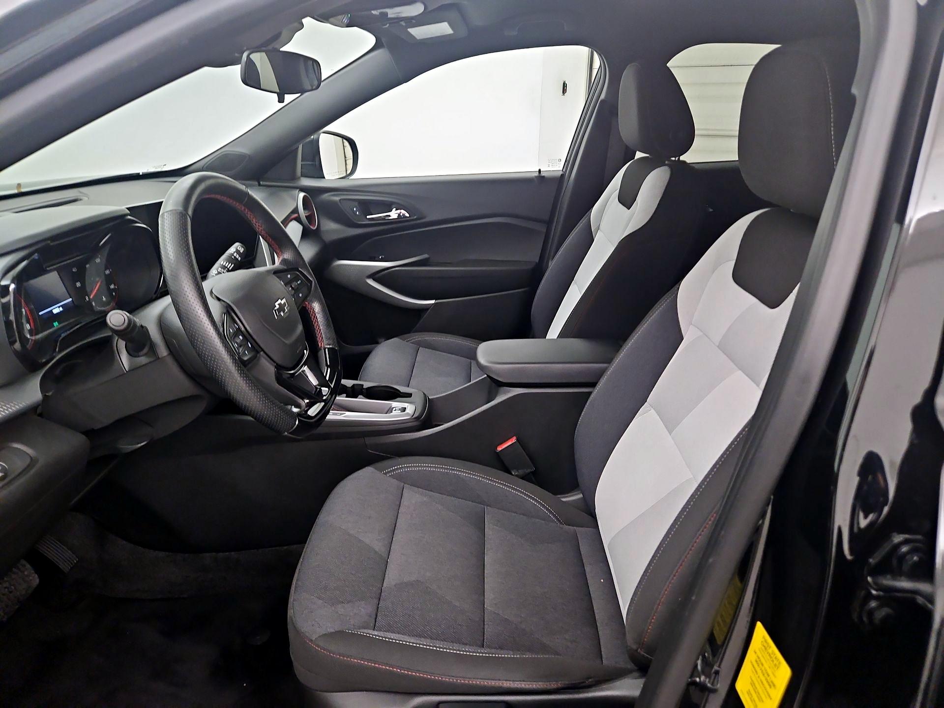 Thumbnail: 2024 Chevrolet Trax - 11