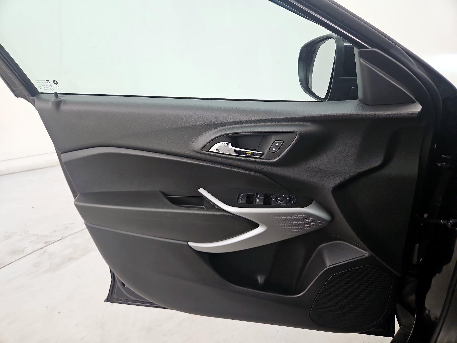 Thumbnail: 2024 Chevrolet Trax - 12