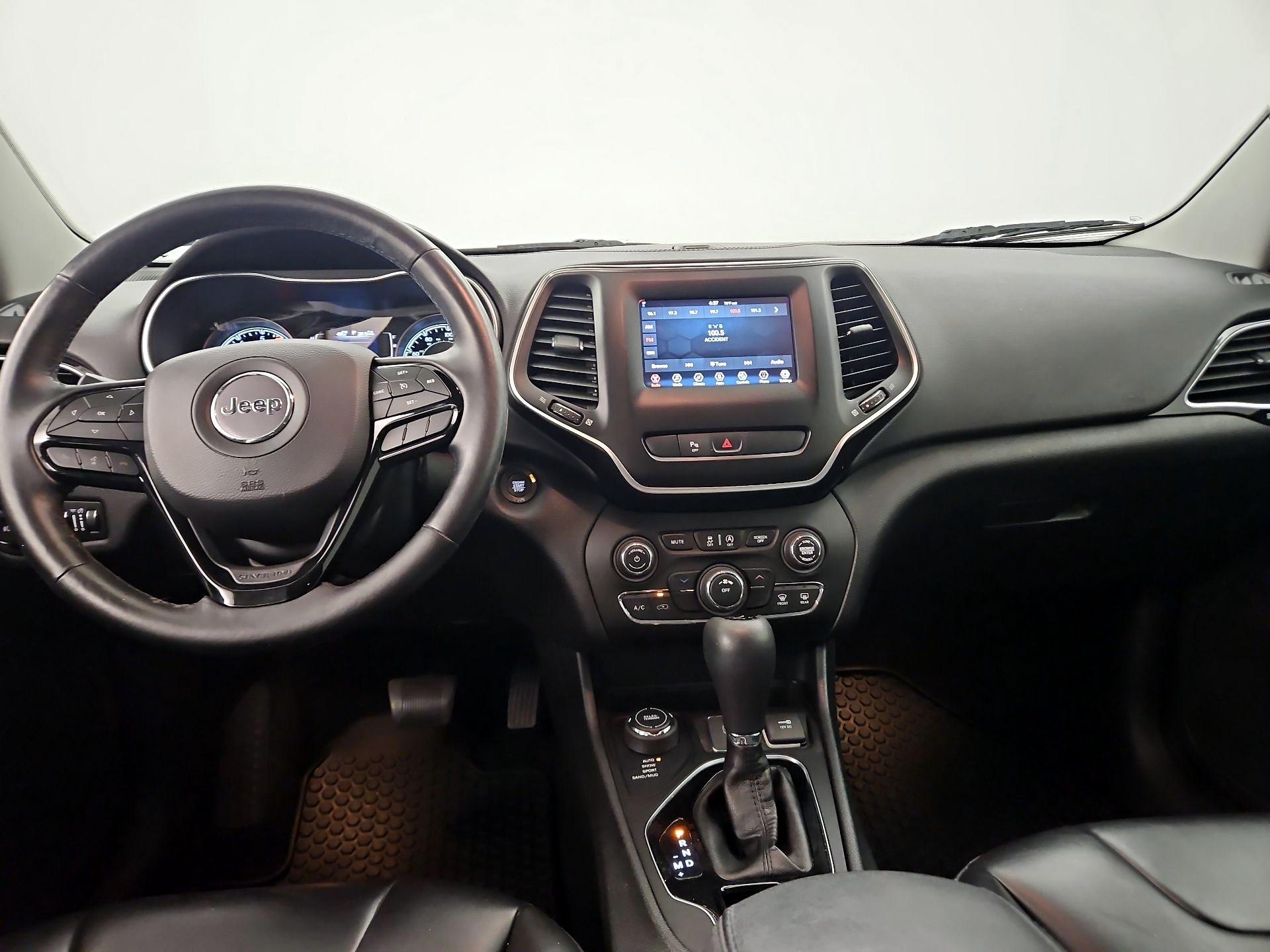 Thumbnail: 2019 Jeep Cherokee - 9