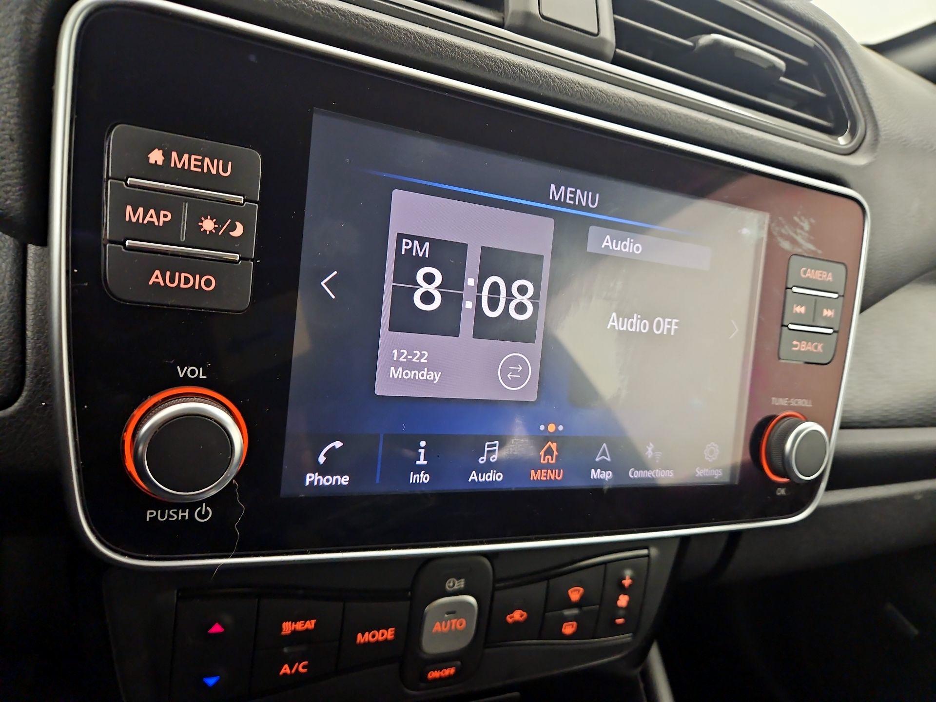 Thumbnail: 2020 Nissan Leaf - 16