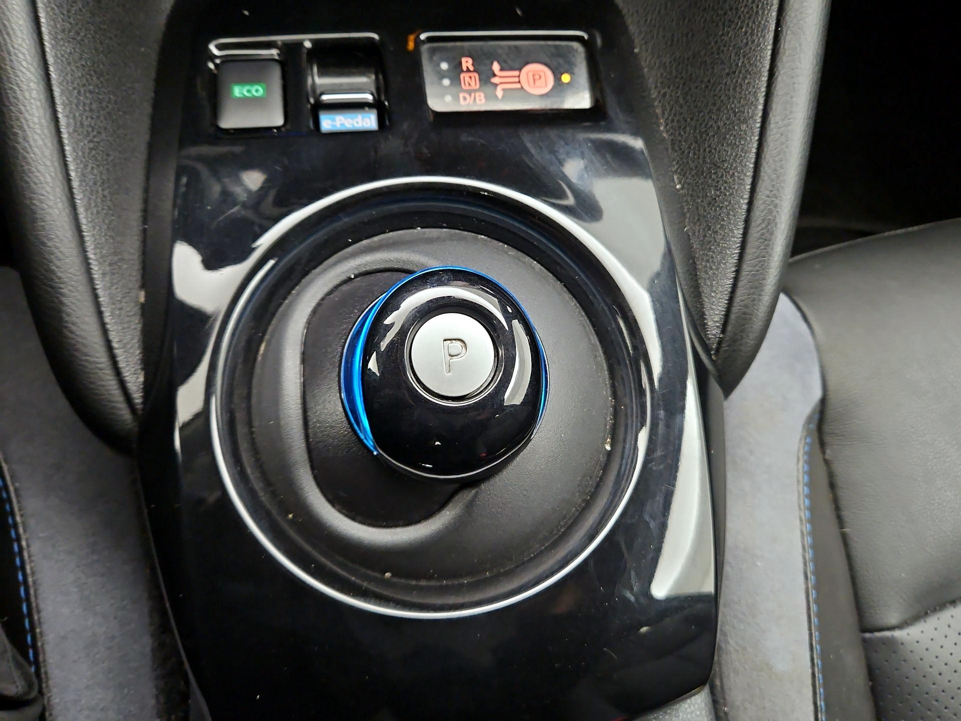 Thumbnail: 2020 Nissan Leaf - 18