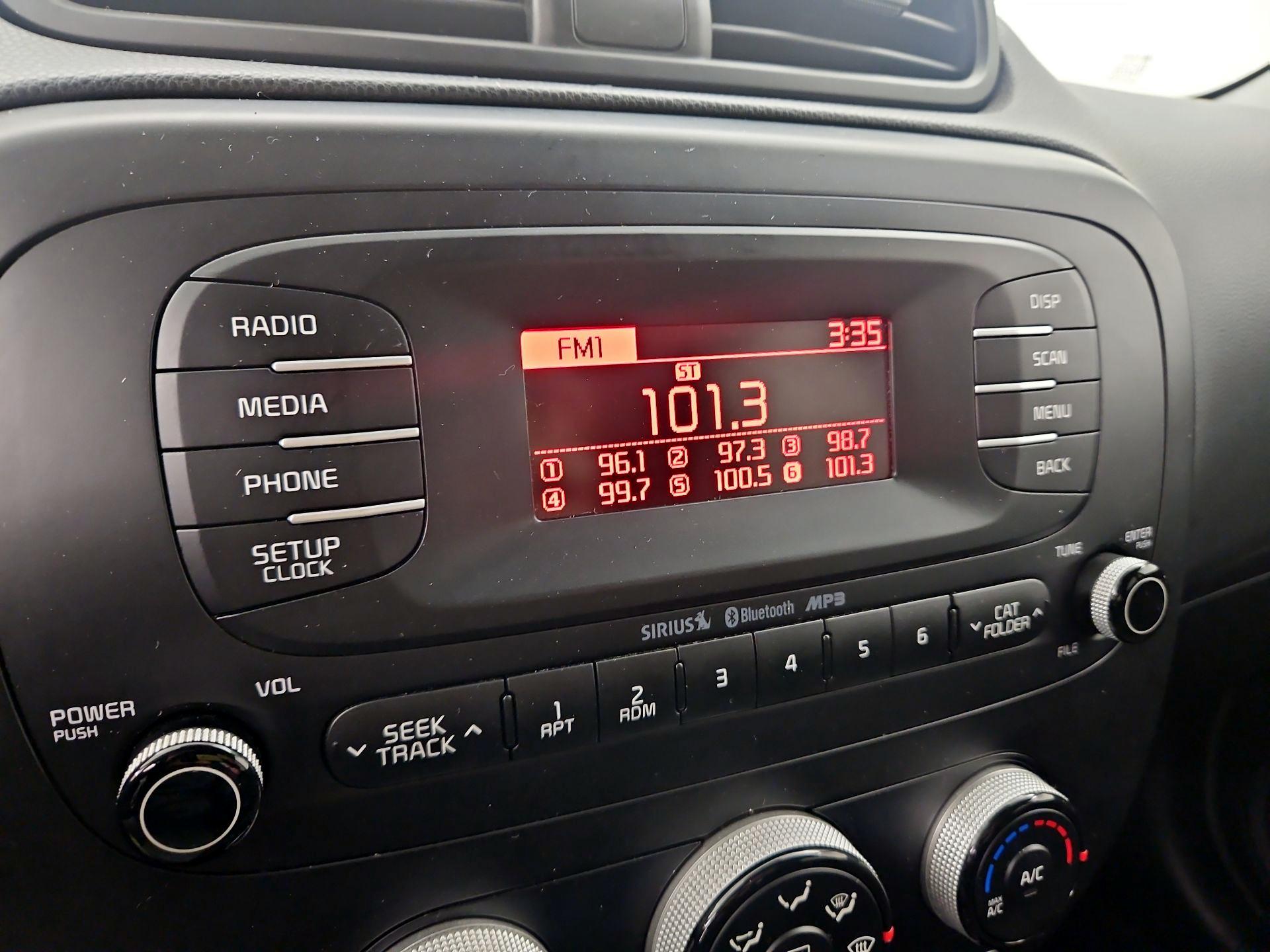 Thumbnail: 2016 Kia Soul - 14