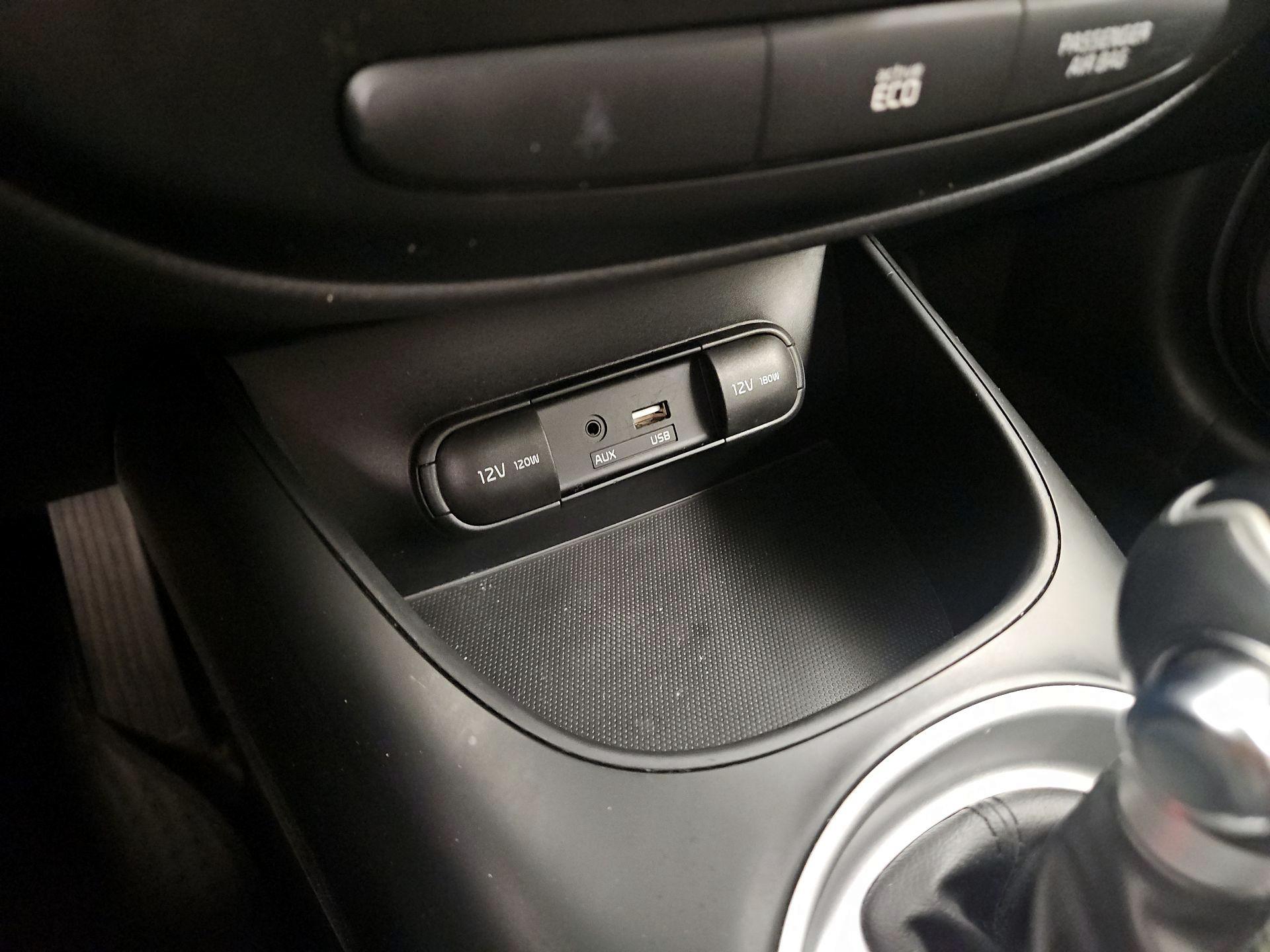 Thumbnail: 2016 Kia Soul - 17