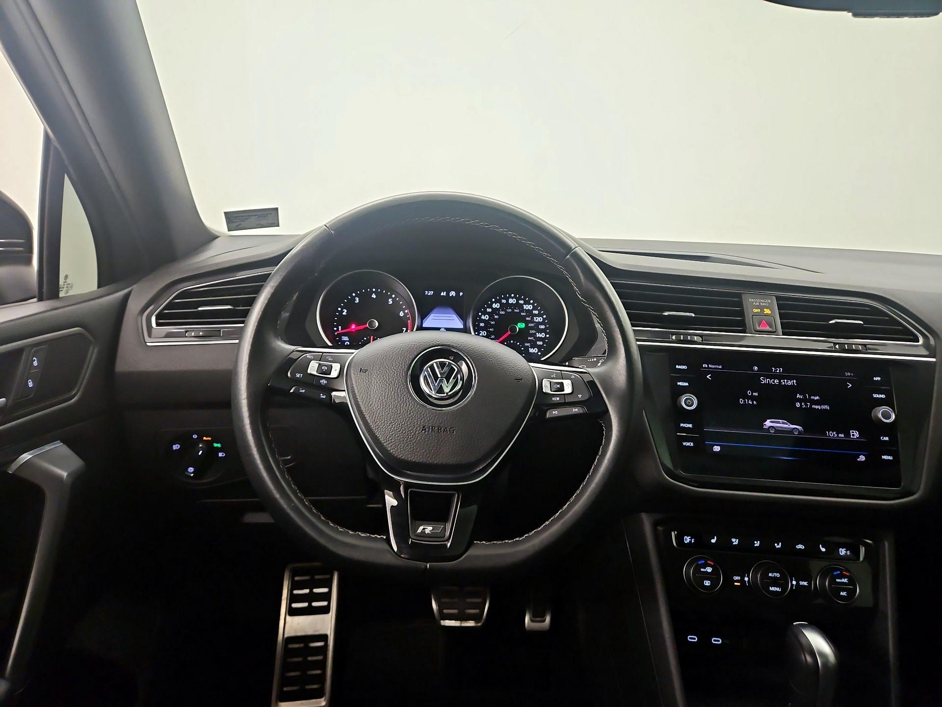 Thumbnail: 2021 Volkswagen Tiguan - 10